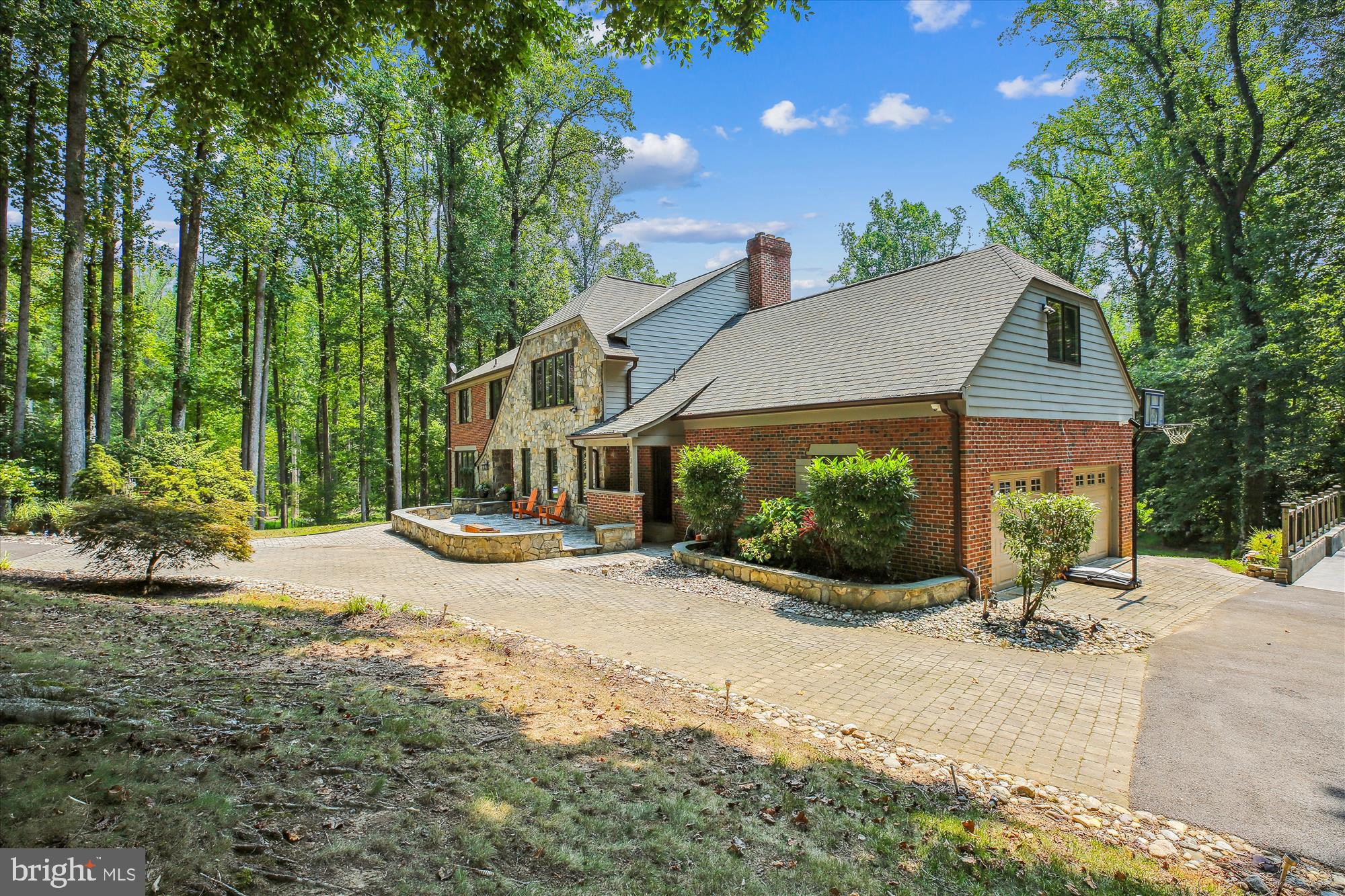 POTOMAC OUTSIDE - Residential