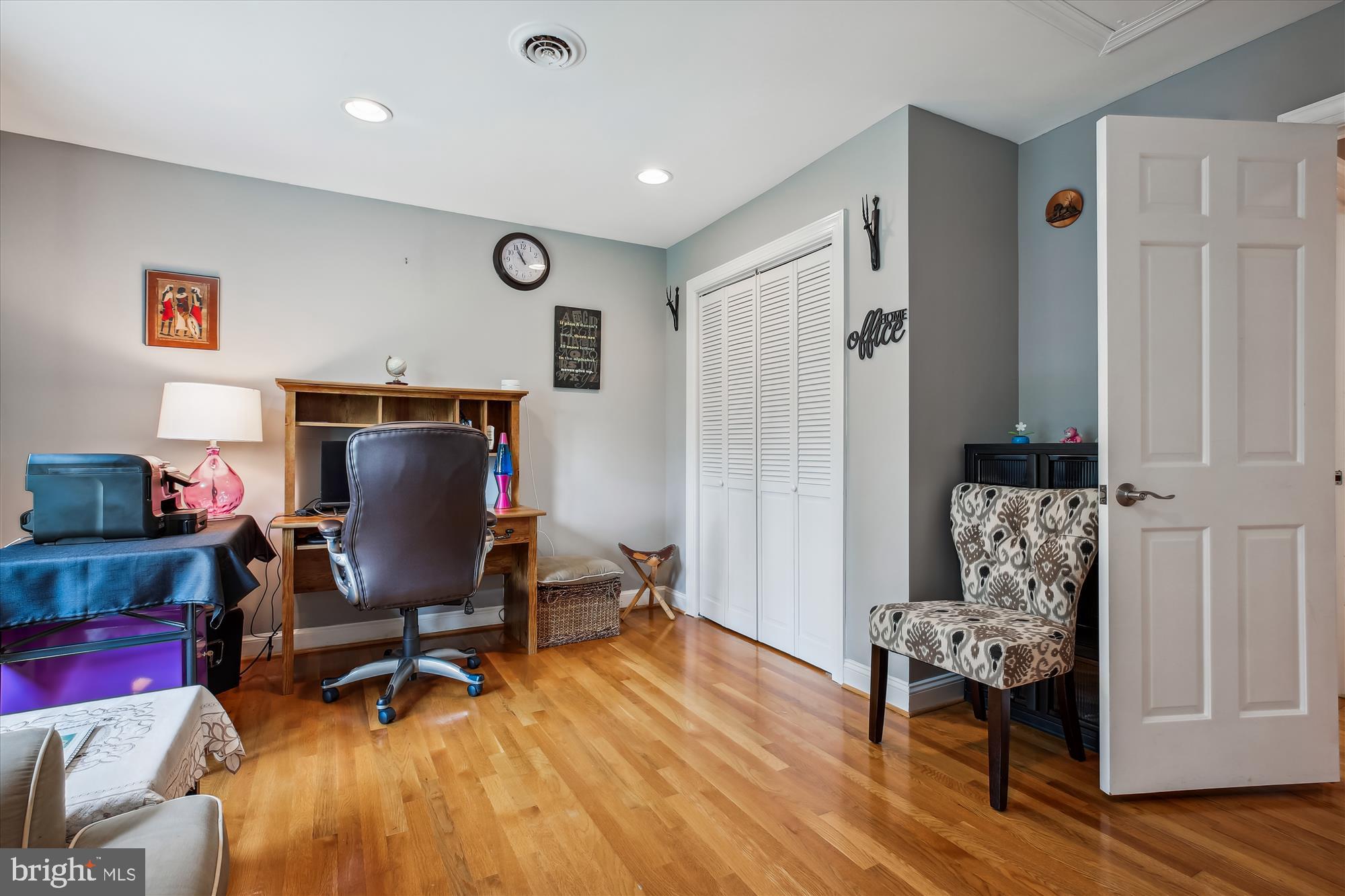 POTOMAC OUTSIDE - Residential