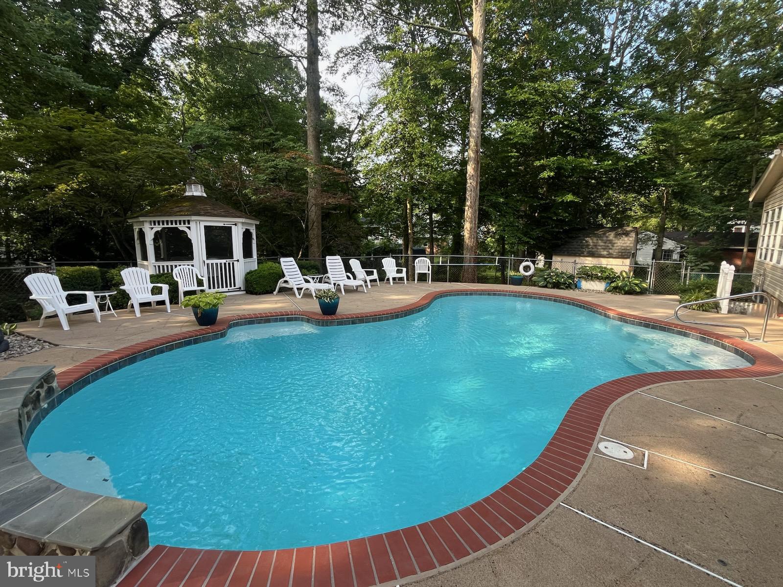 3203 RIVERVIEW DRIVE