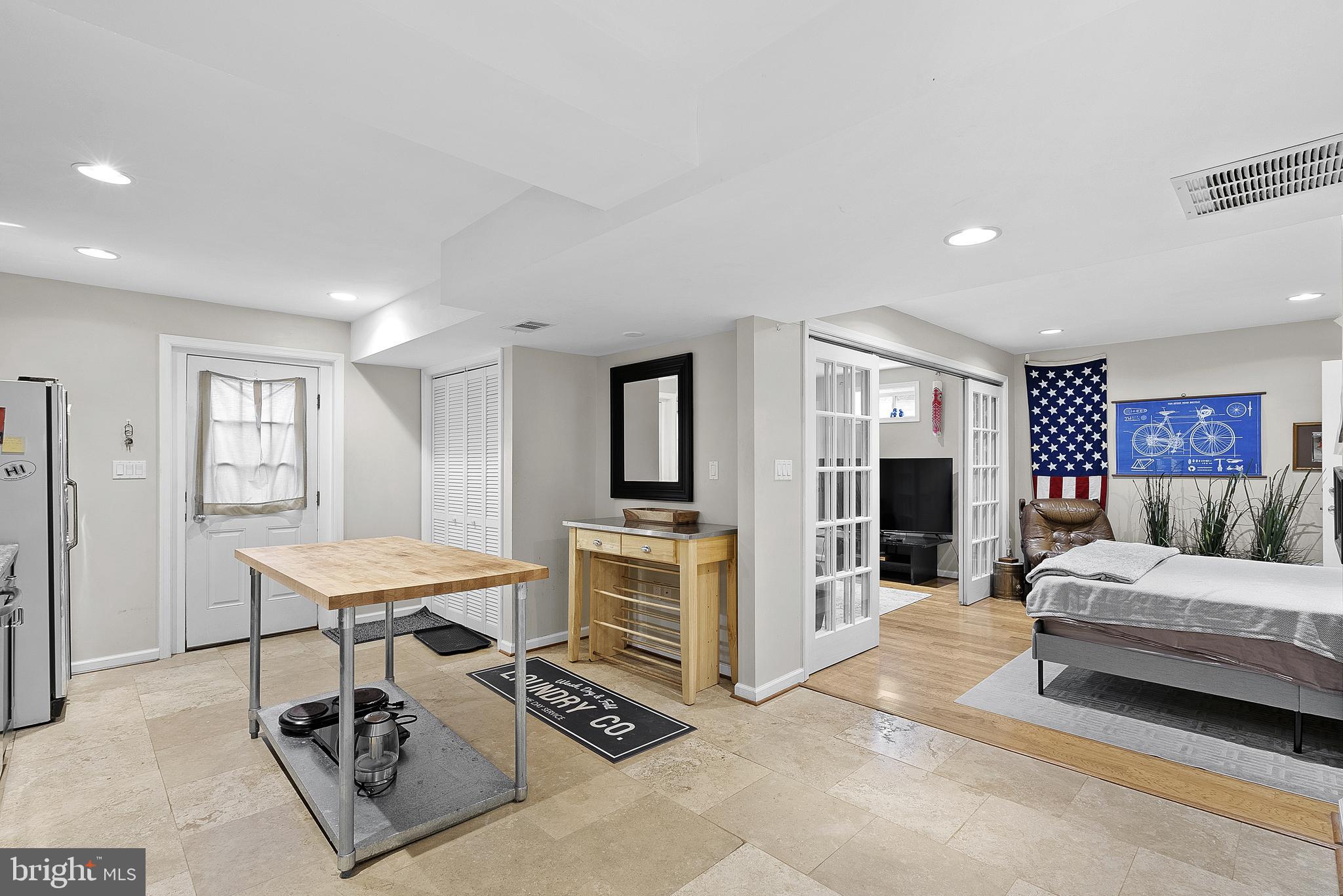 MC LEAN HAMLET - Residential