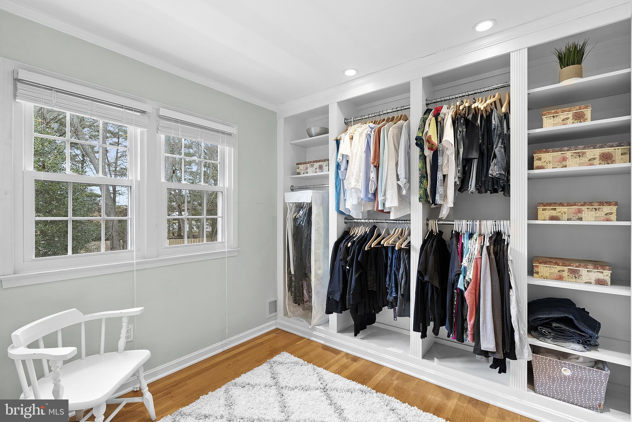 MC LEAN HAMLET - Residential