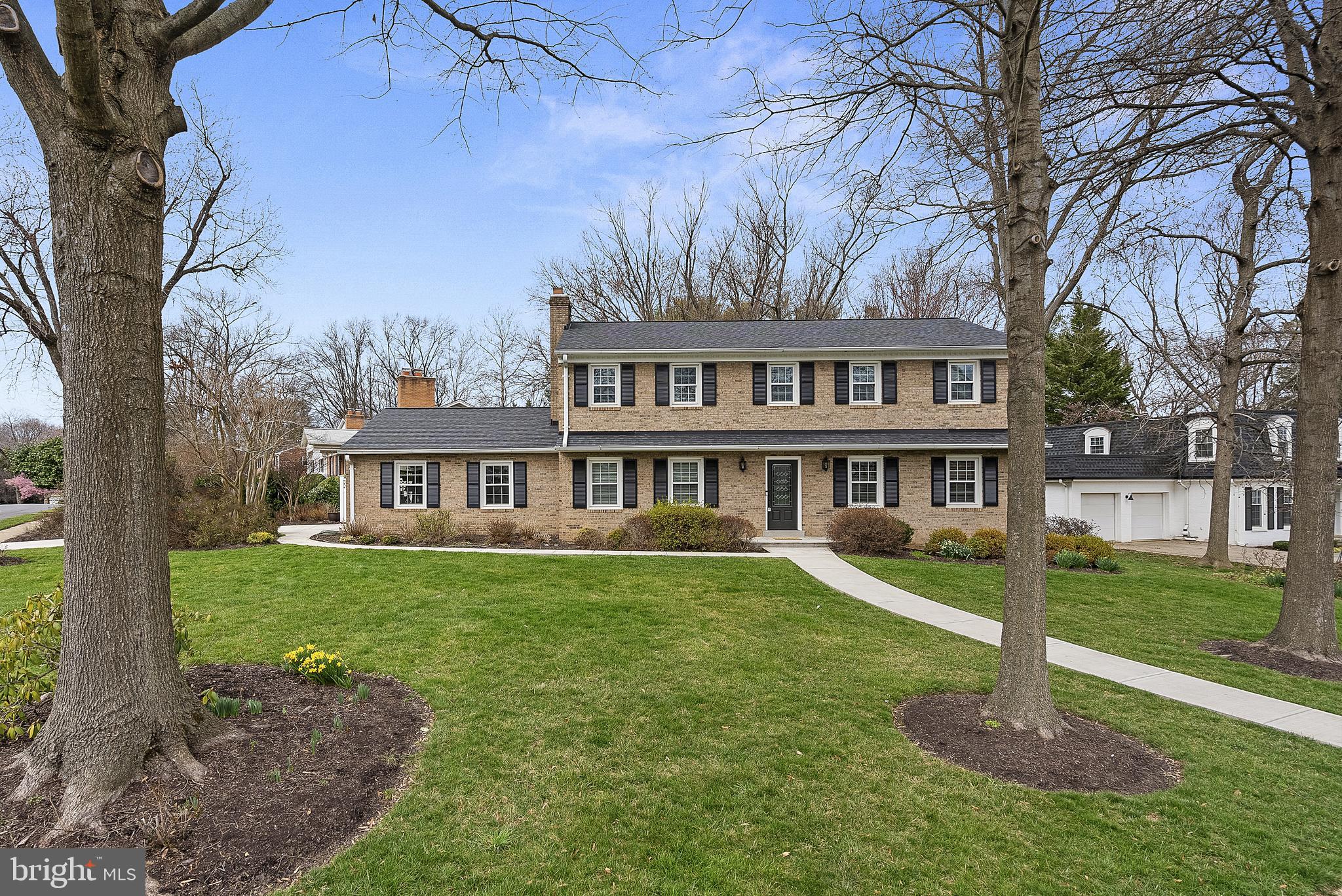 MC LEAN HAMLET - Residential