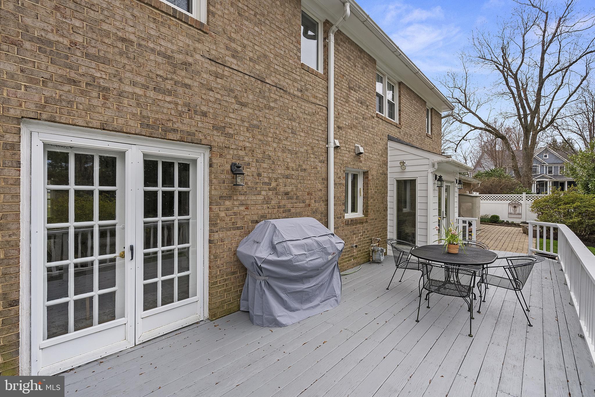 MC LEAN HAMLET - Residential