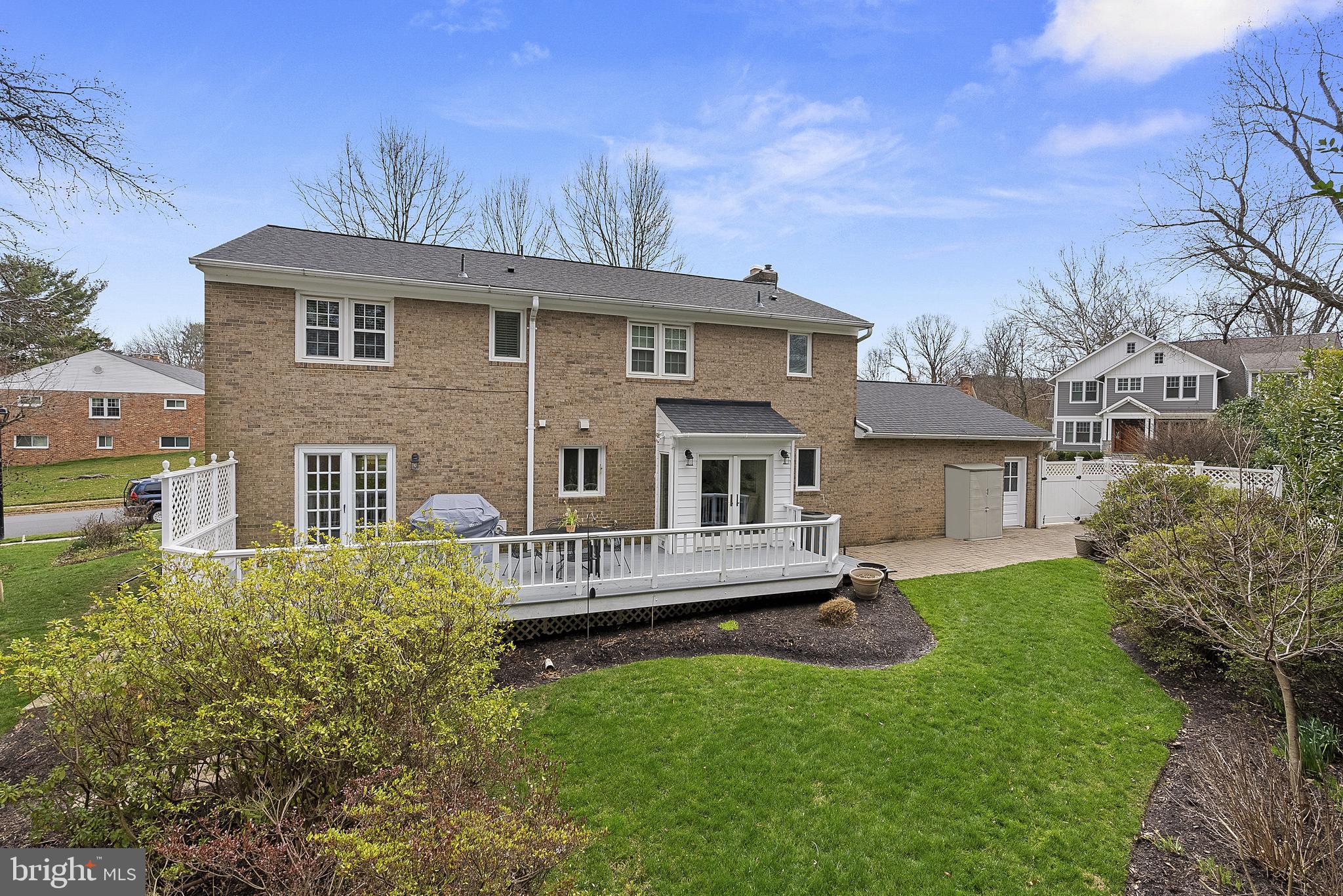 MC LEAN HAMLET - Residential