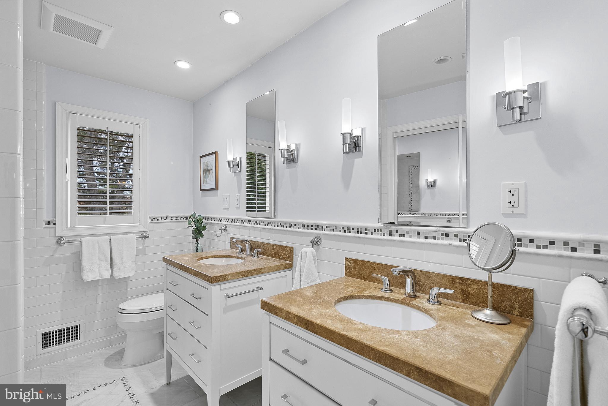 MC LEAN HAMLET - Residential