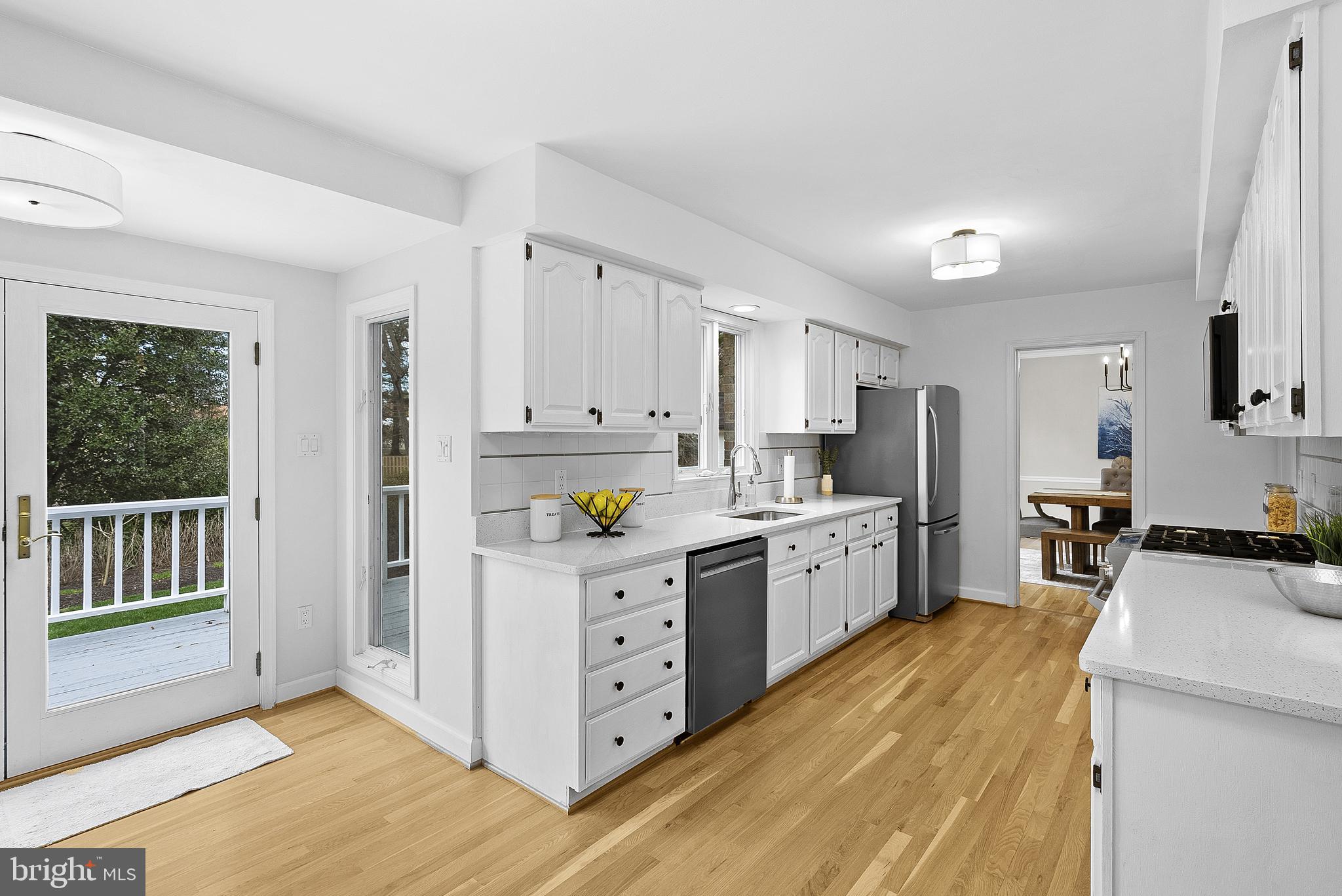 MC LEAN HAMLET - Residential