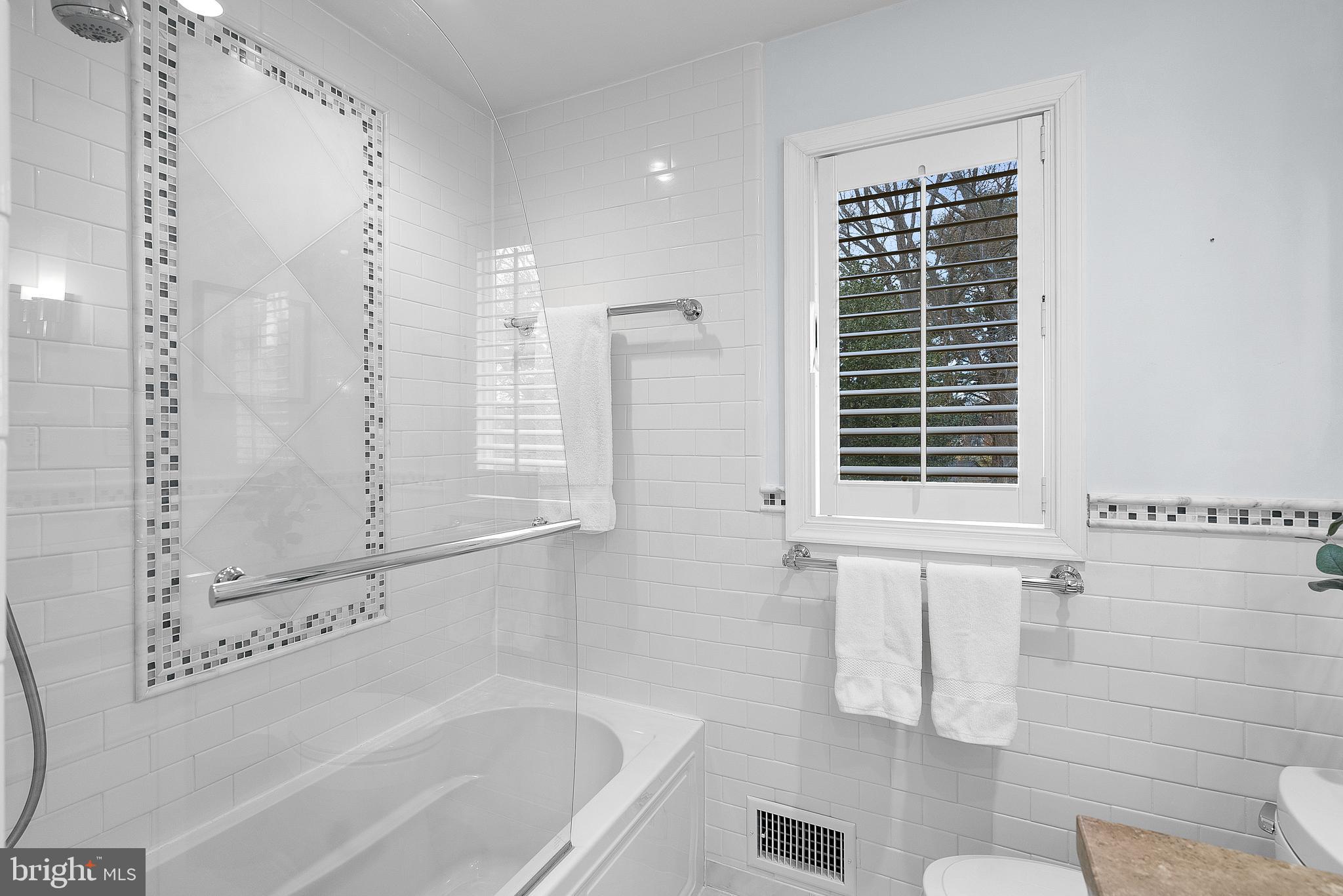 MC LEAN HAMLET - Residential