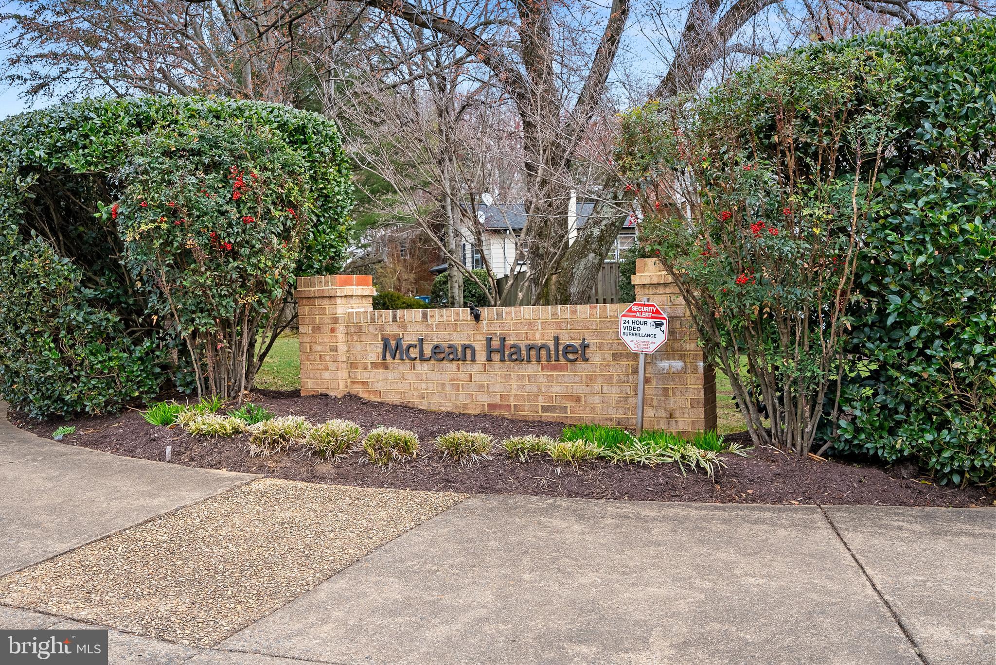 MC LEAN HAMLET - Residential