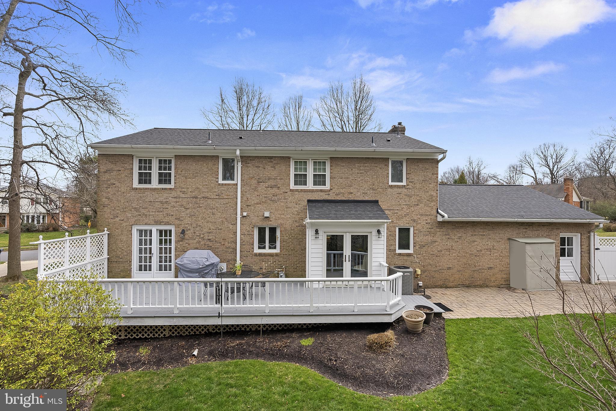 MC LEAN HAMLET - Residential