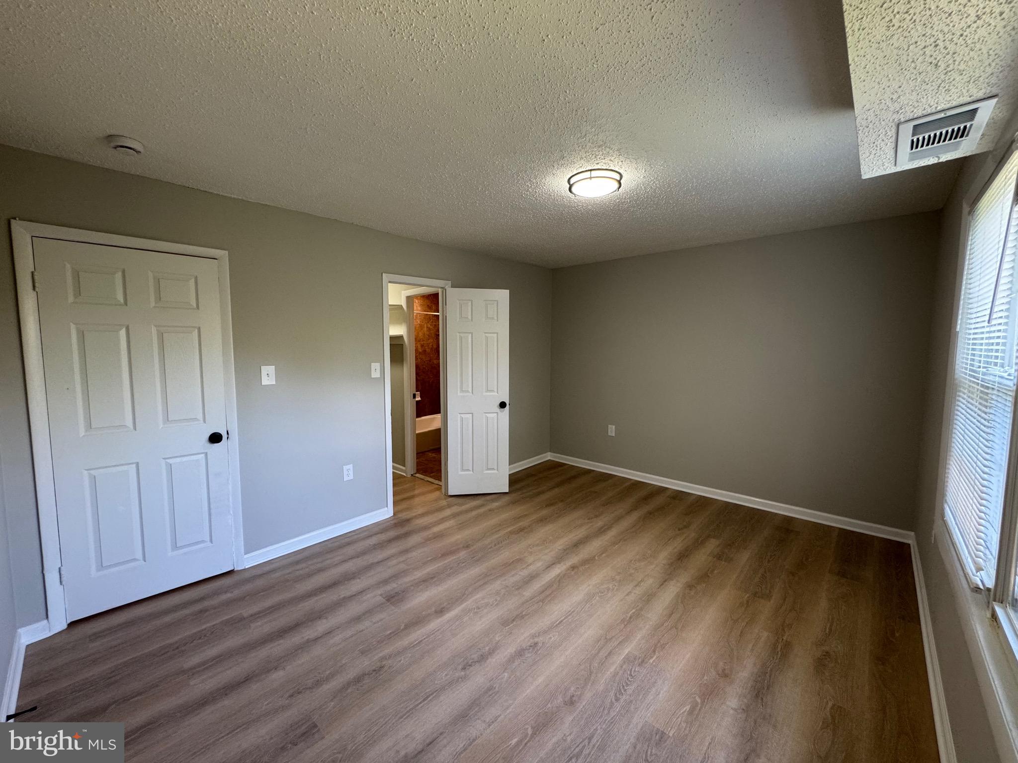 SWANN HILL CONDOMINIUMS - Residential