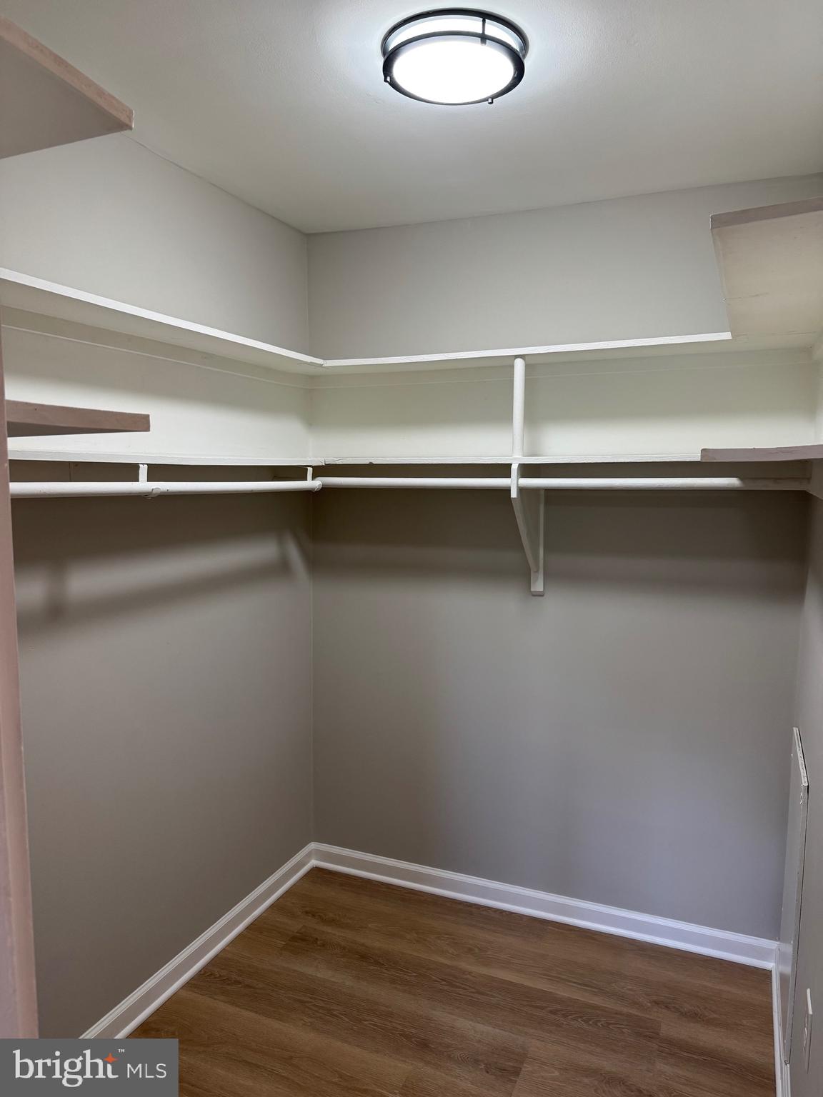 SWANN HILL CONDOMINIUMS - Residential