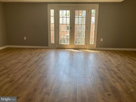 3817 SWANN ROAD 302 SUITLAND MD 20746