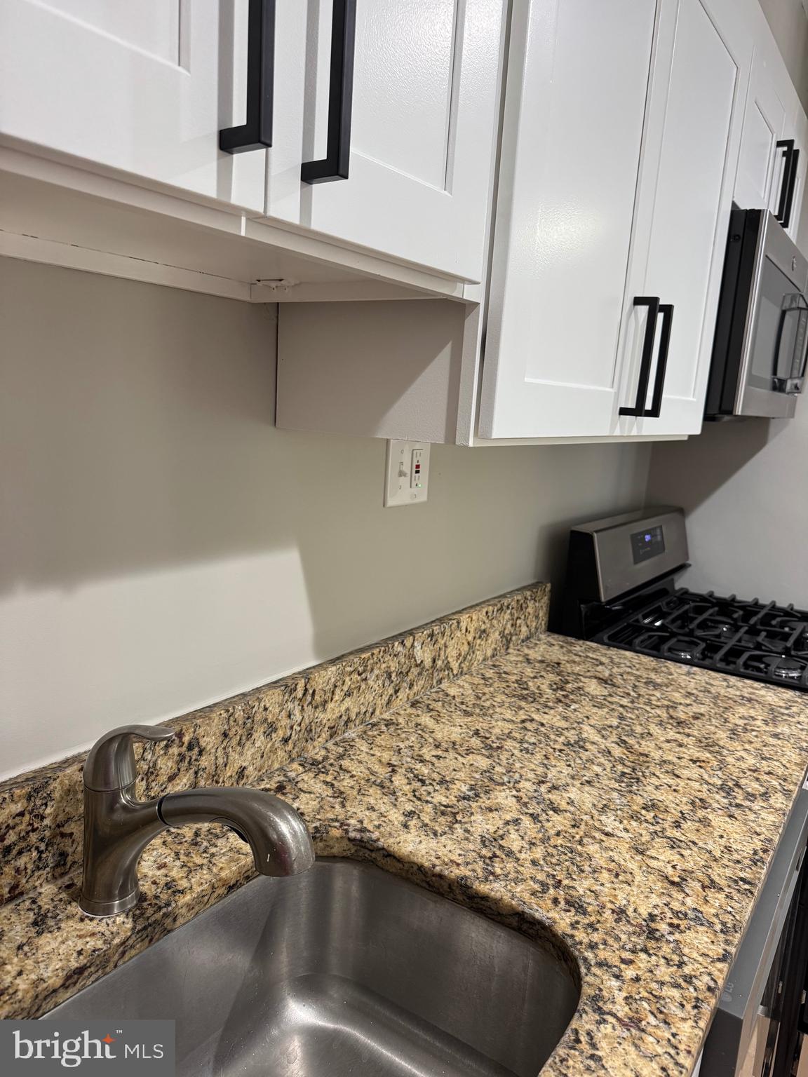 SWANN HILL CONDOMINIUMS - Residential