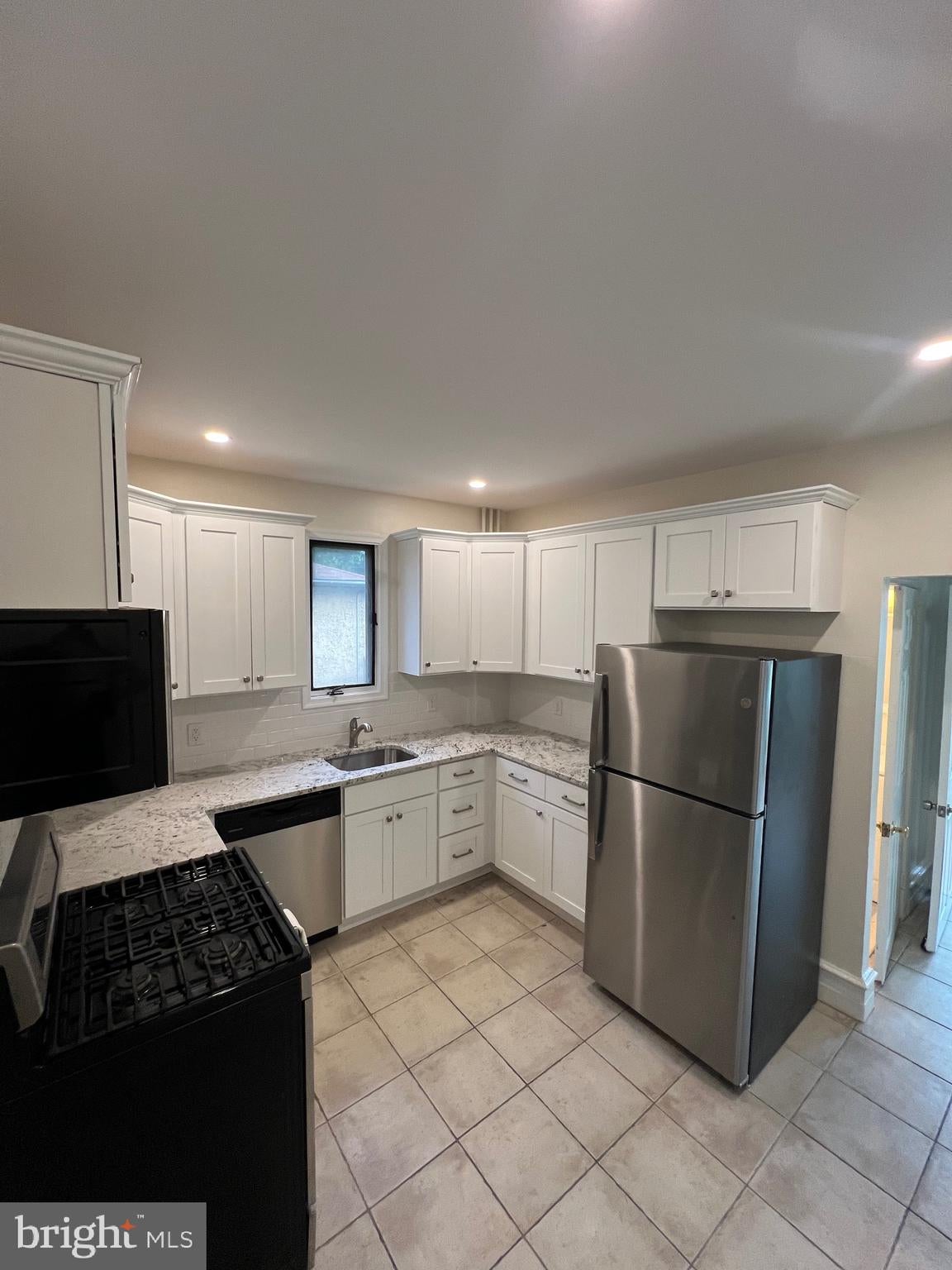 143 E MORELAND AVENUE A
