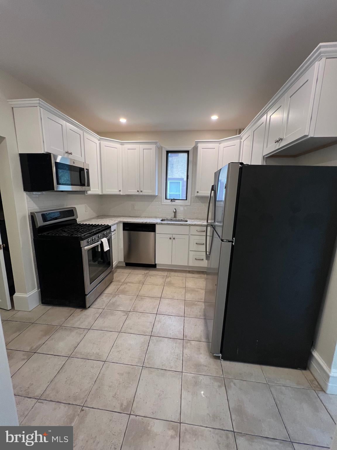 143 E MORELAND AVENUE A