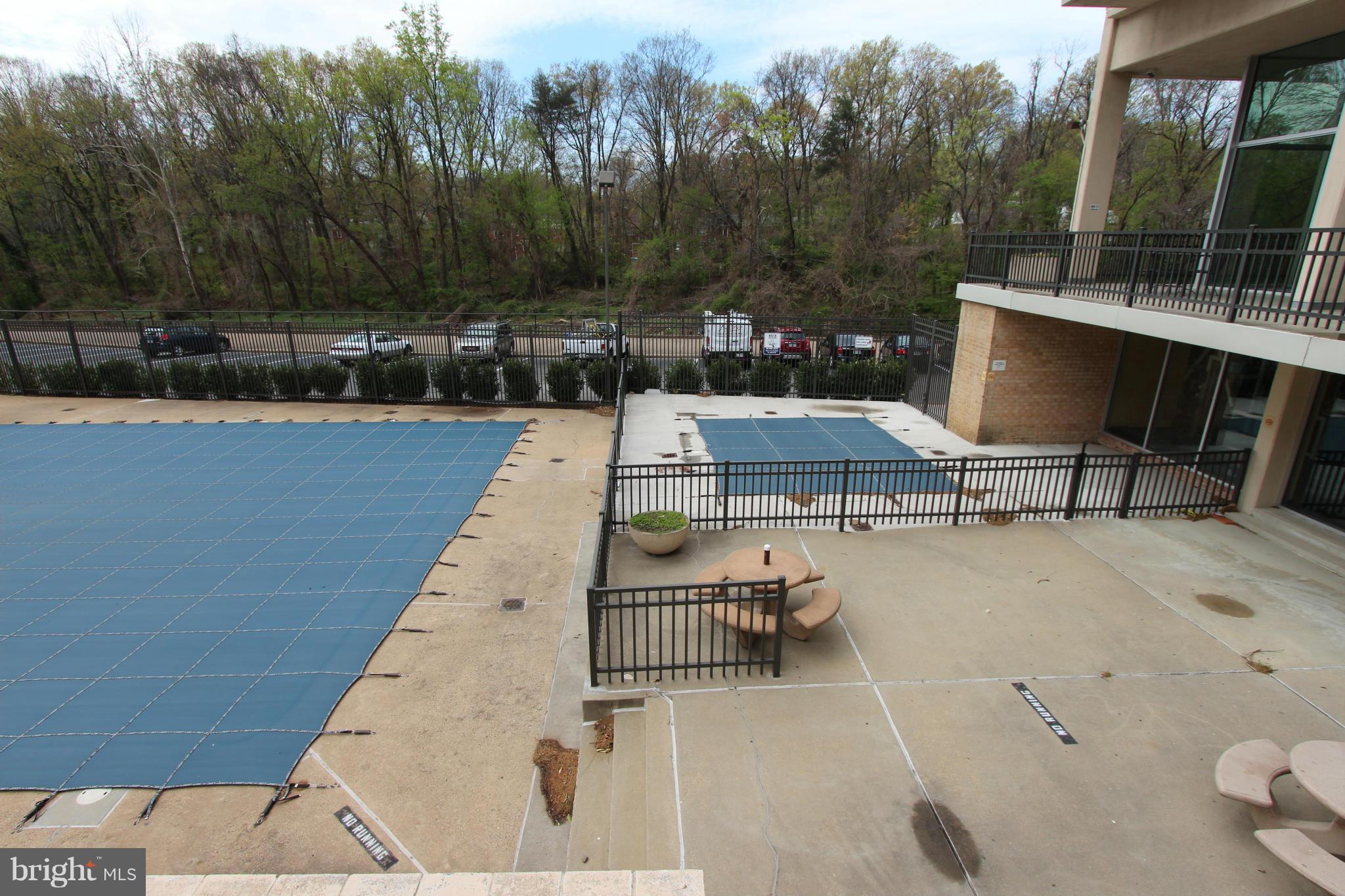 THE CARLTON - Residential