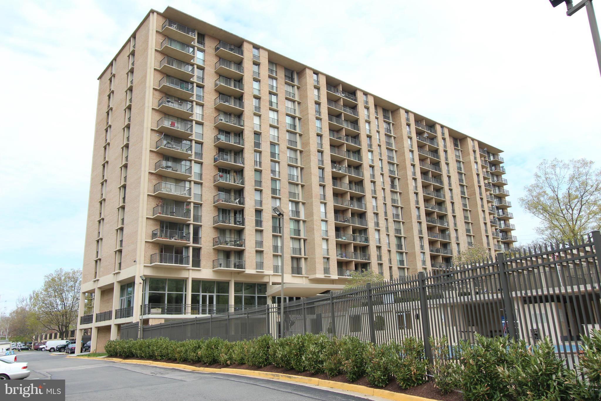 THE CARLTON - Residential