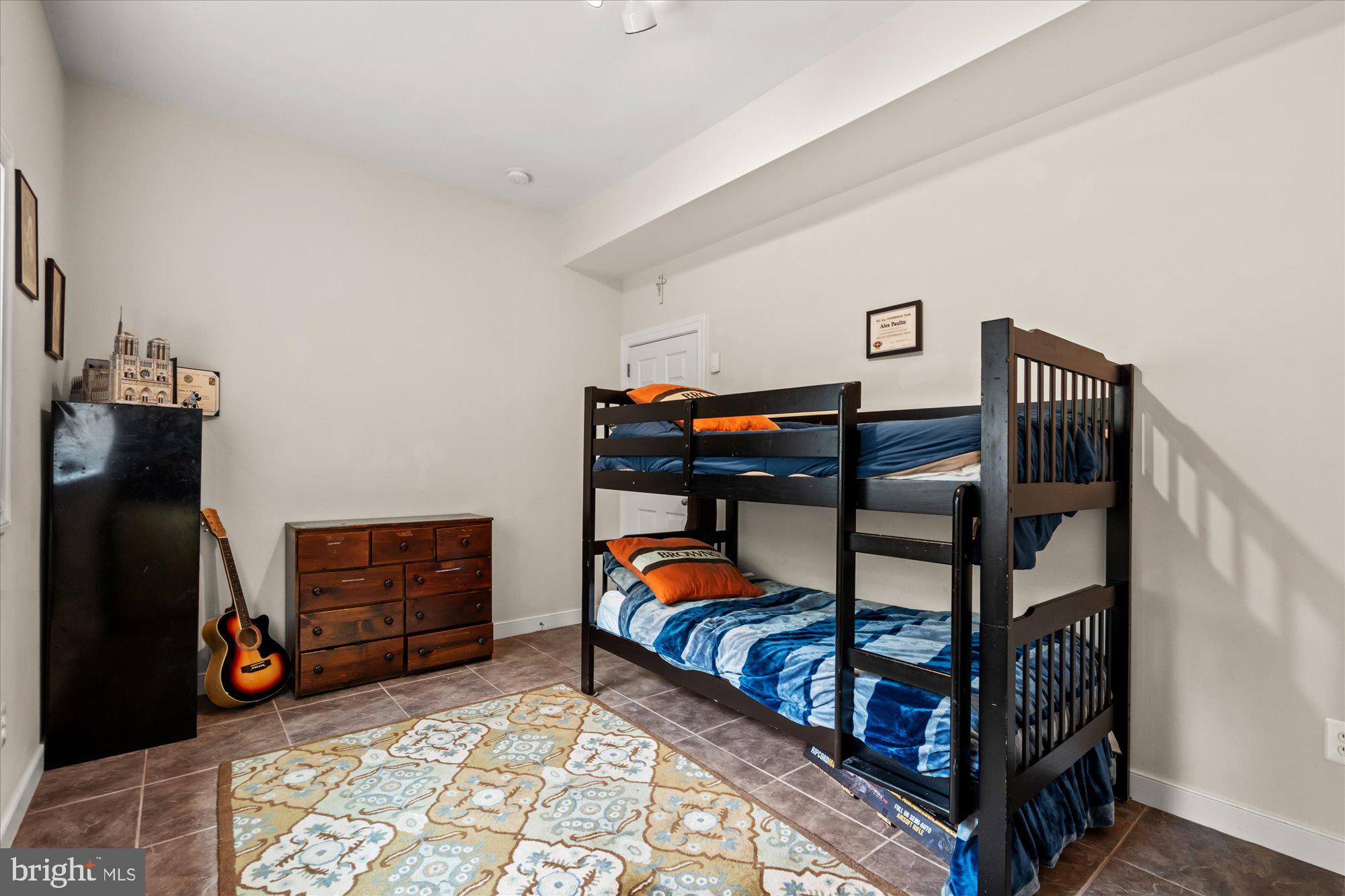 SHADOWALK - Residential