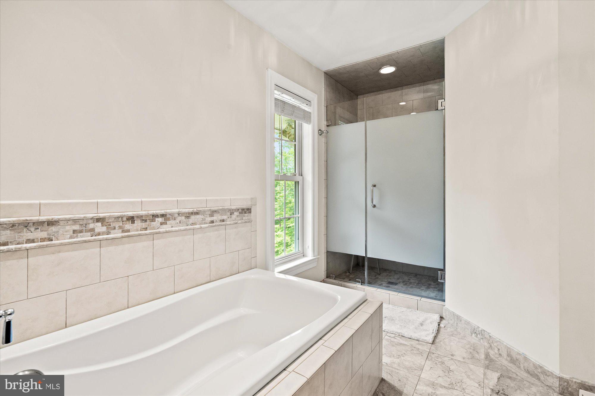 SHADOWALK - Residential