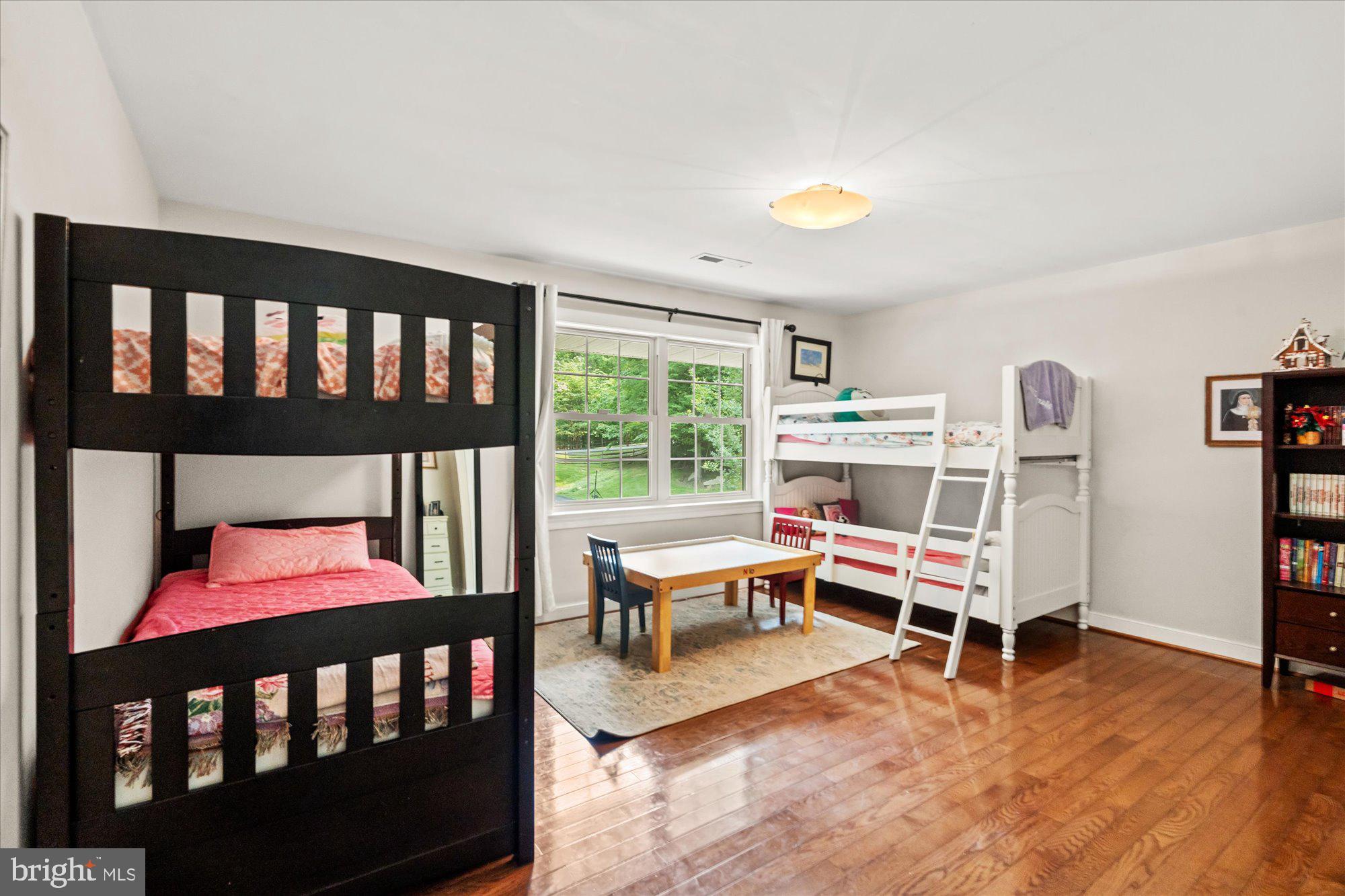 SHADOWALK - Residential