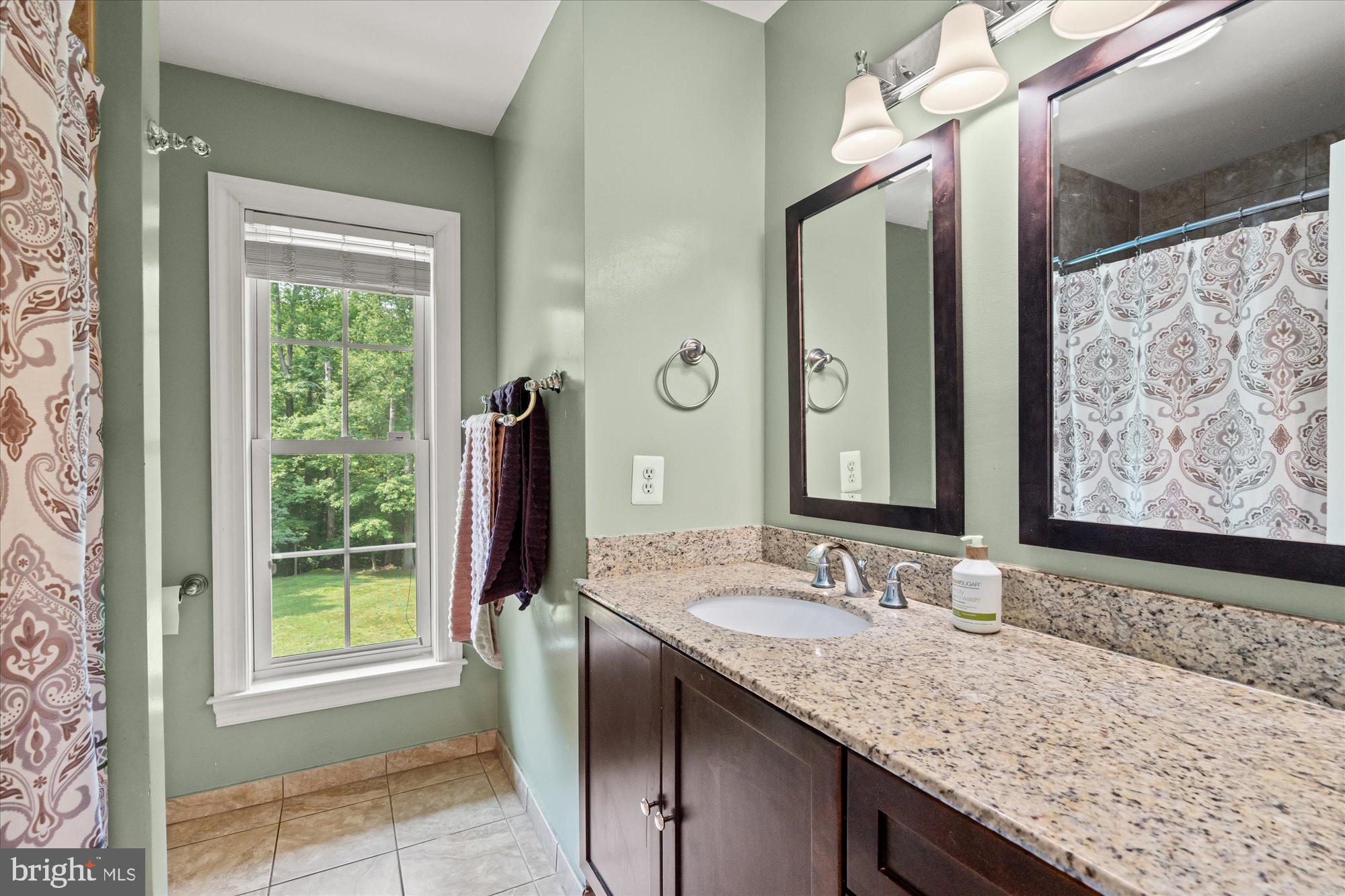 SHADOWALK - Residential