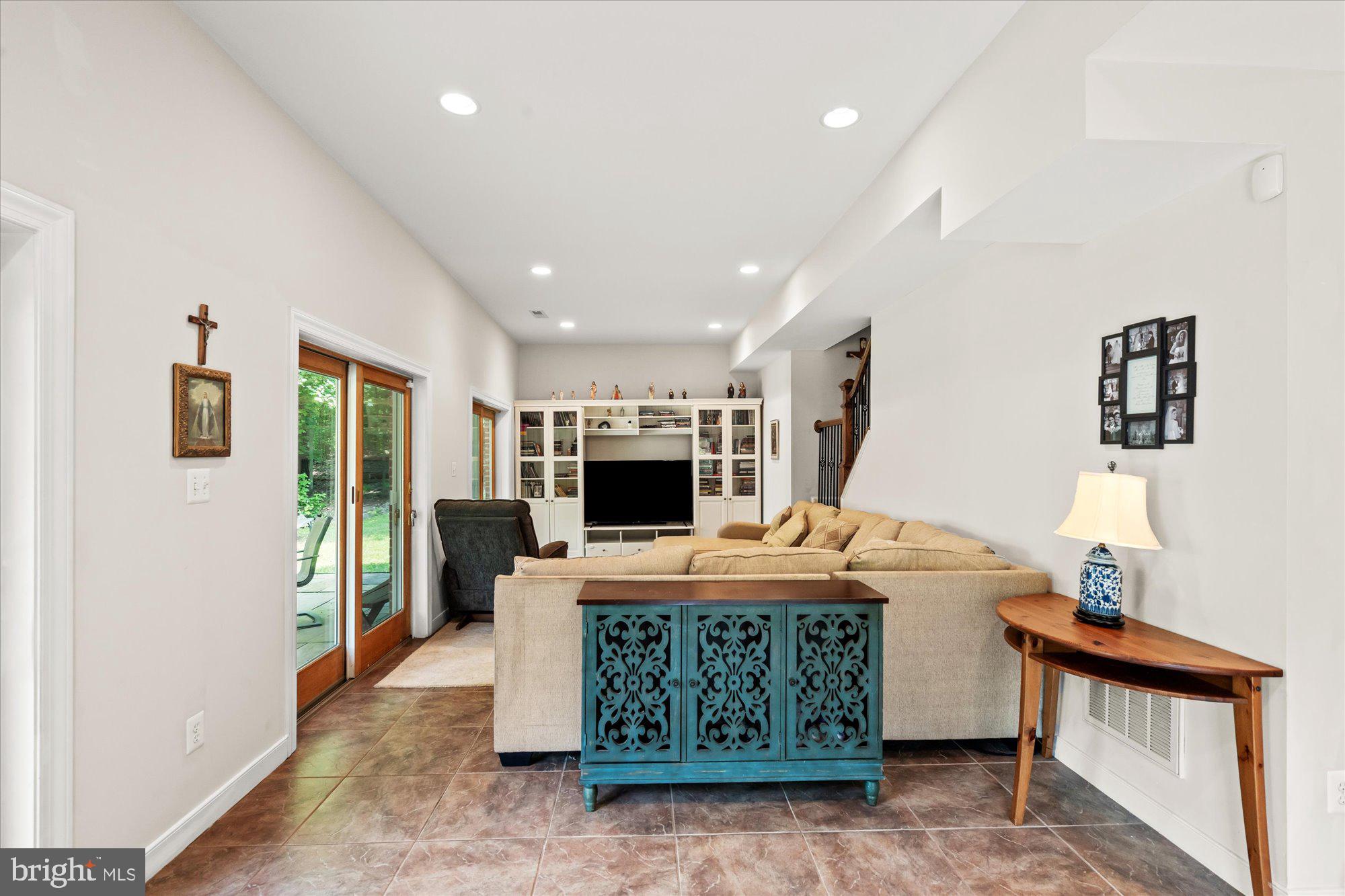 SHADOWALK - Residential