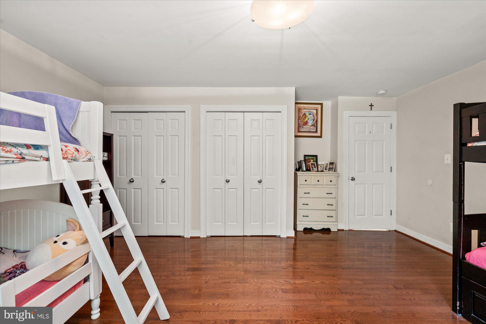 SHADOWALK - Residential