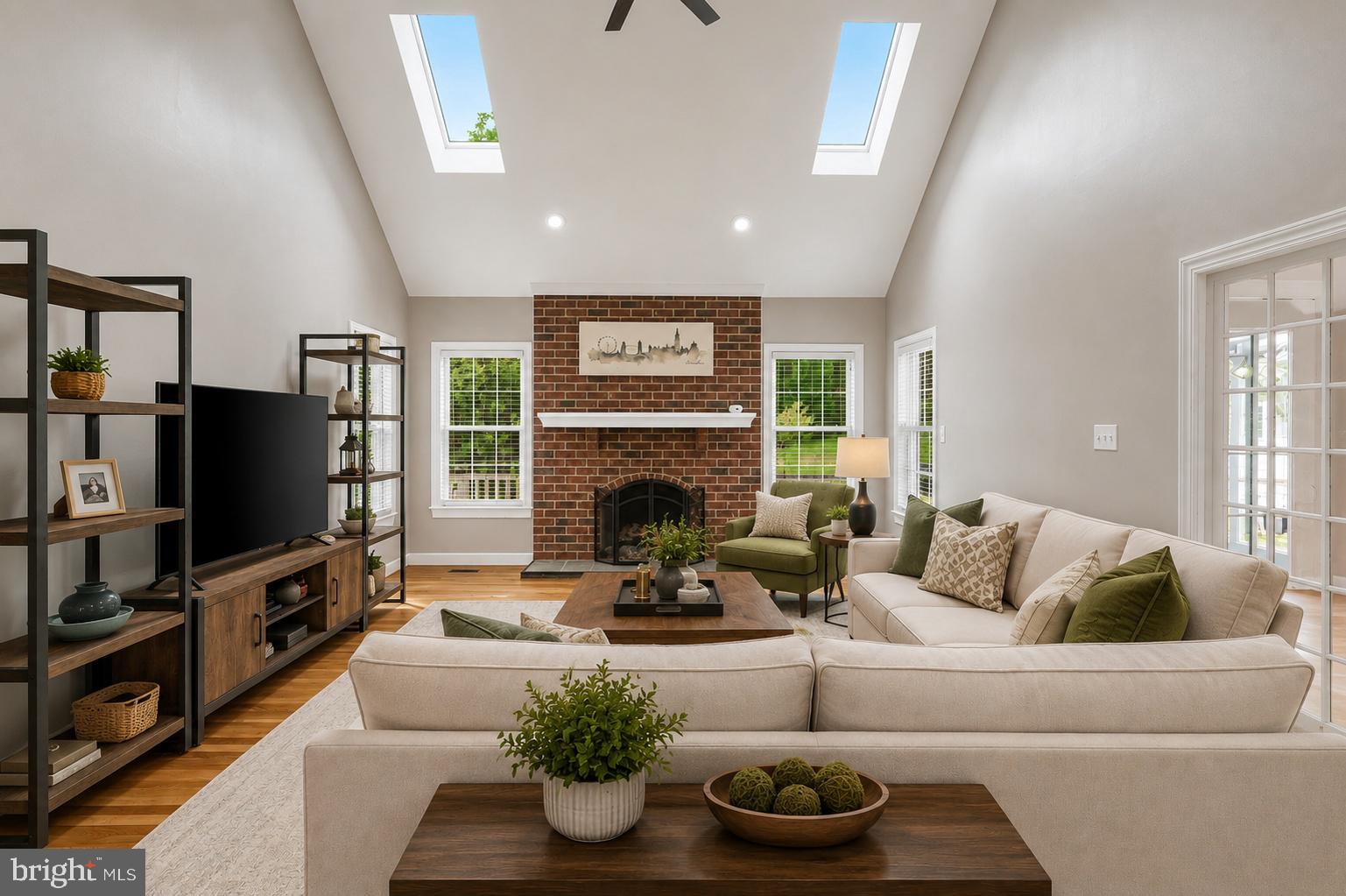 1110 SOMERSET LANE