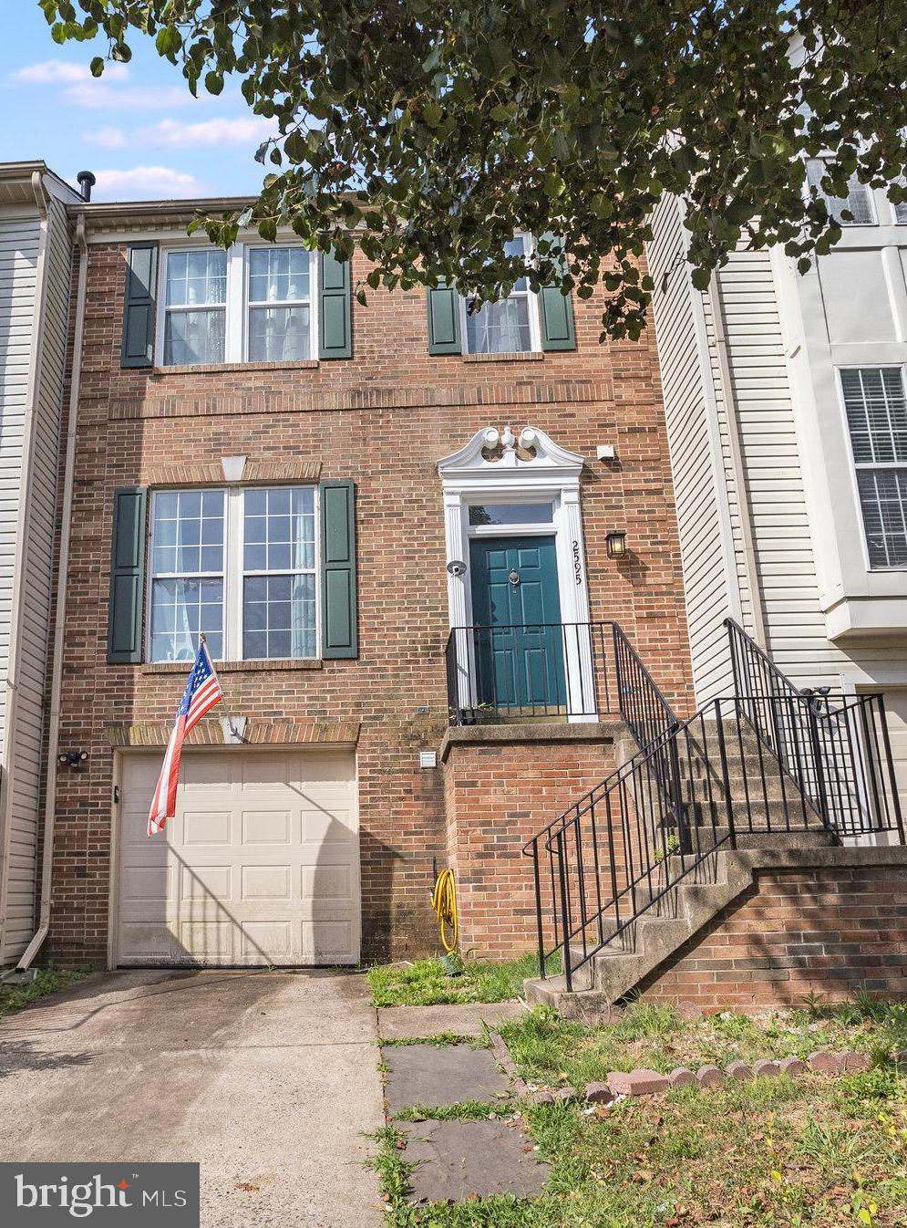 RIVER OAKS - Residential