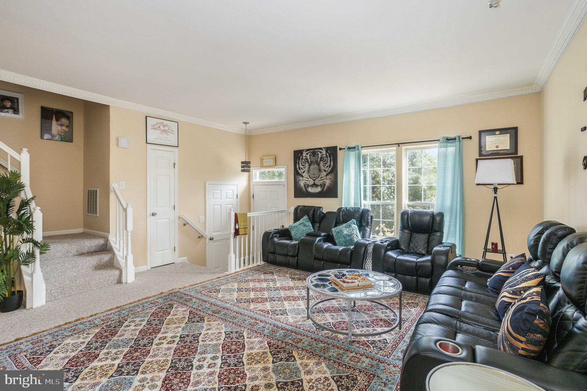 RIVER OAKS - Residential