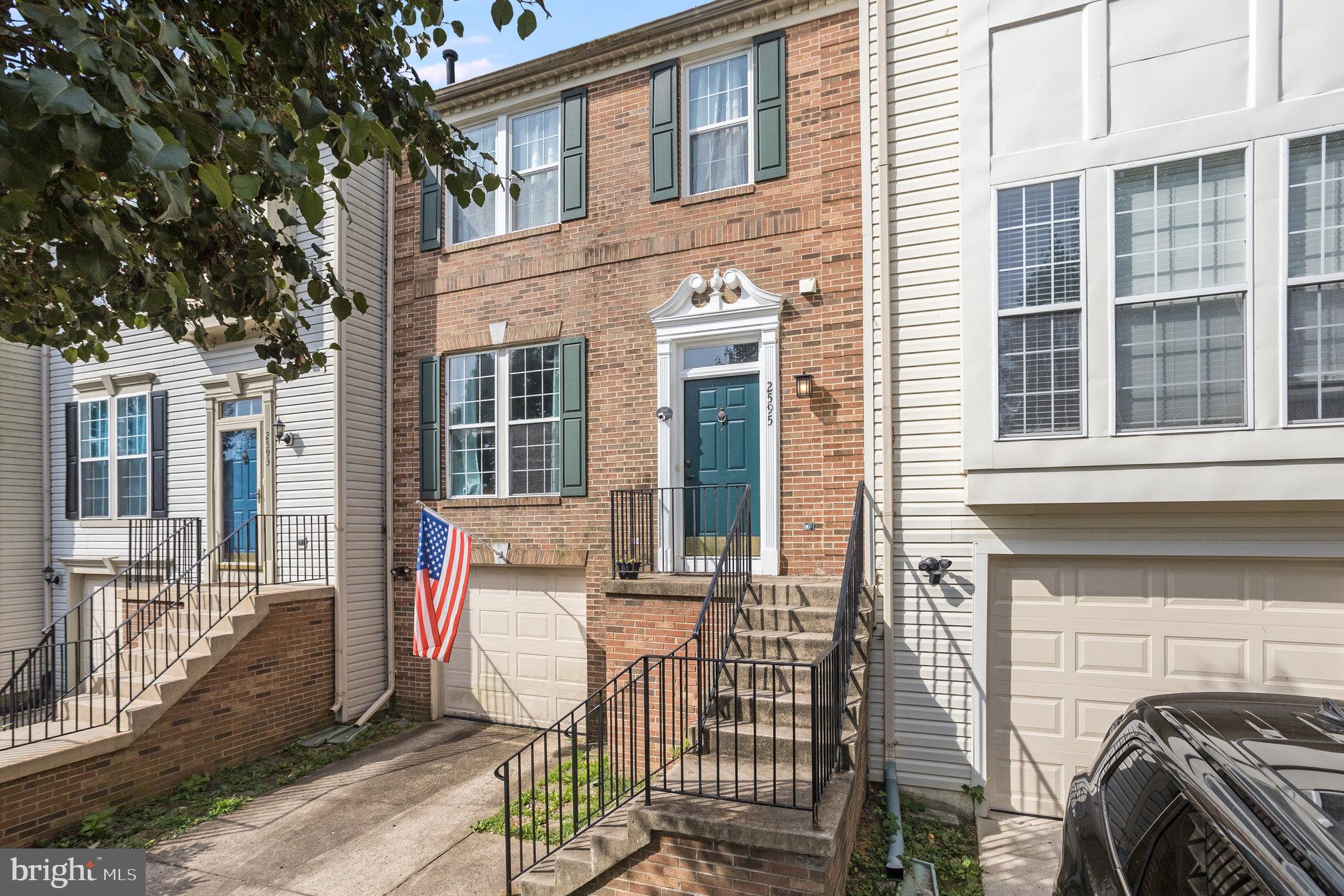 RIVER OAKS - Residential