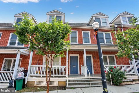 Photo of 550 PALM ST, LANCASTER, PA 17602 (MLS # PALA2035848)