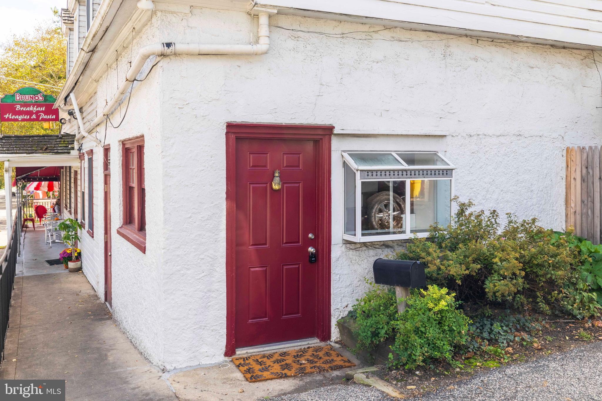 LAFAYETTE HILL - Residential Lease