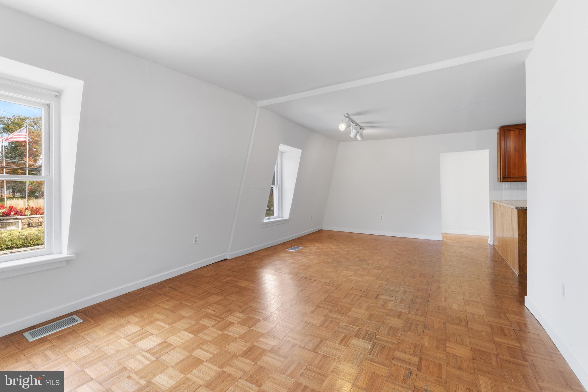 LAFAYETTE HILL - Residential Lease