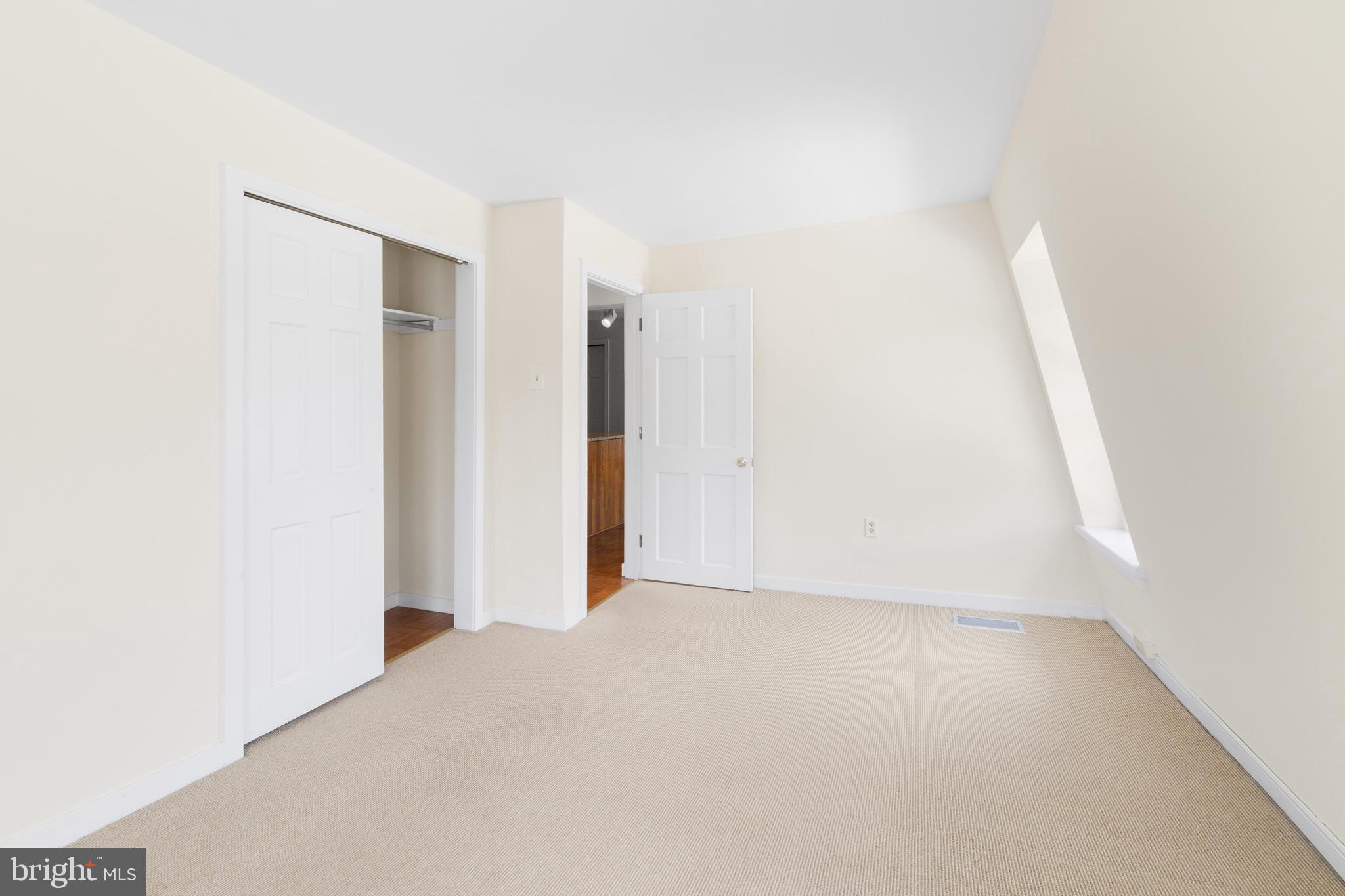 LAFAYETTE HILL - Residential Lease