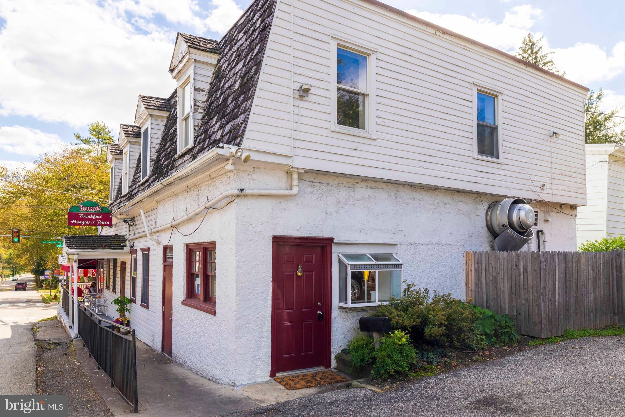 LAFAYETTE HILL - Residential Lease