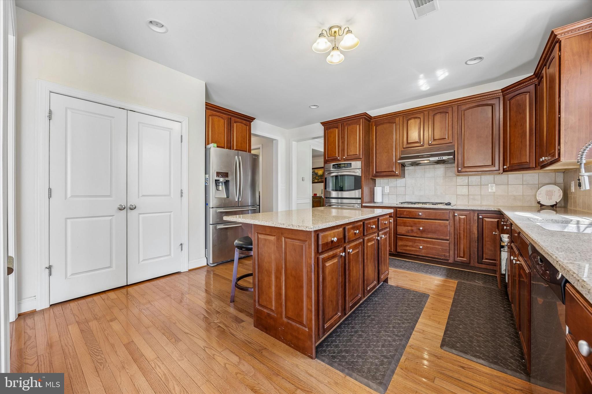 DEEPDALE - Residential