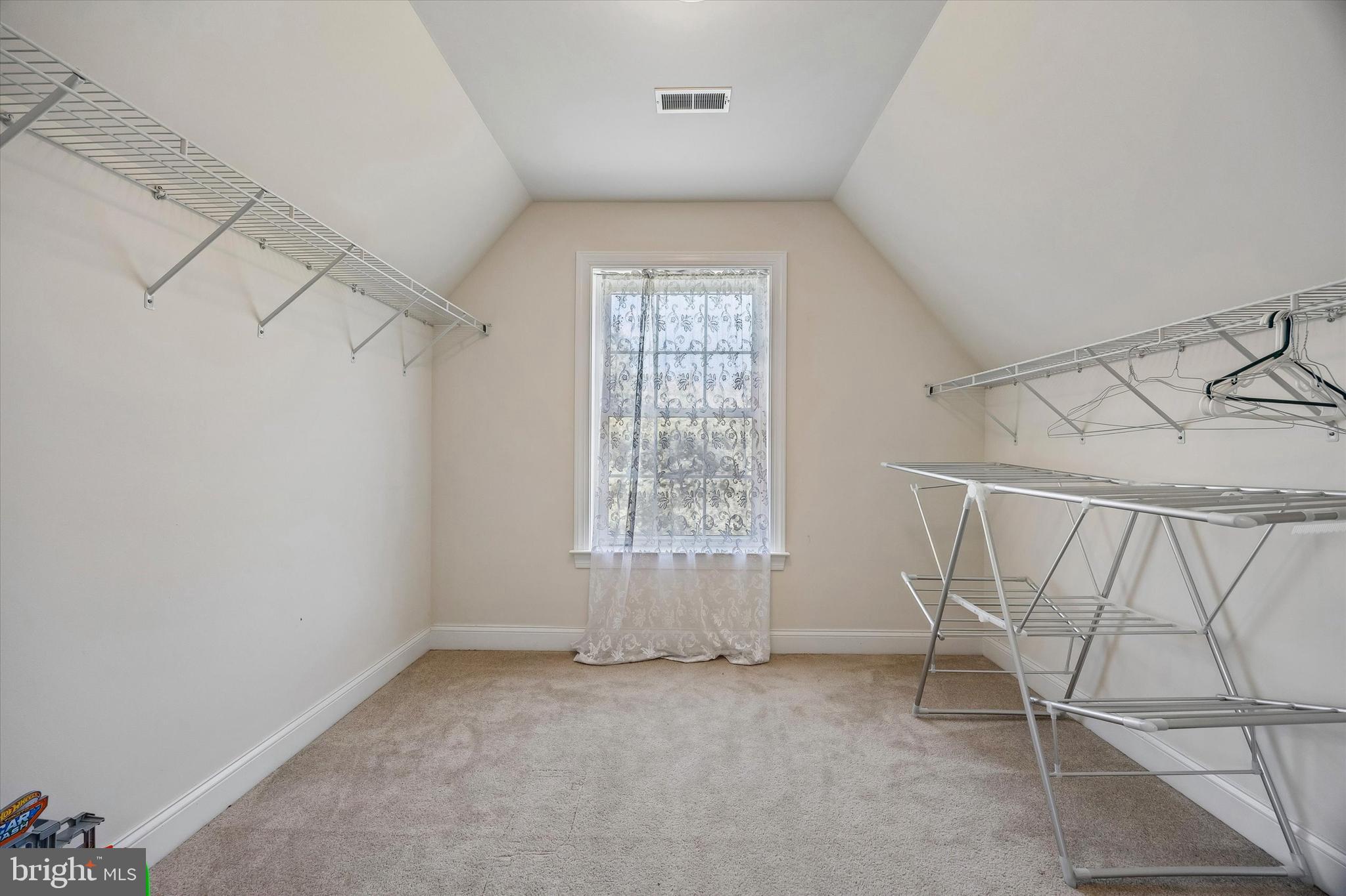 DEEPDALE - Residential