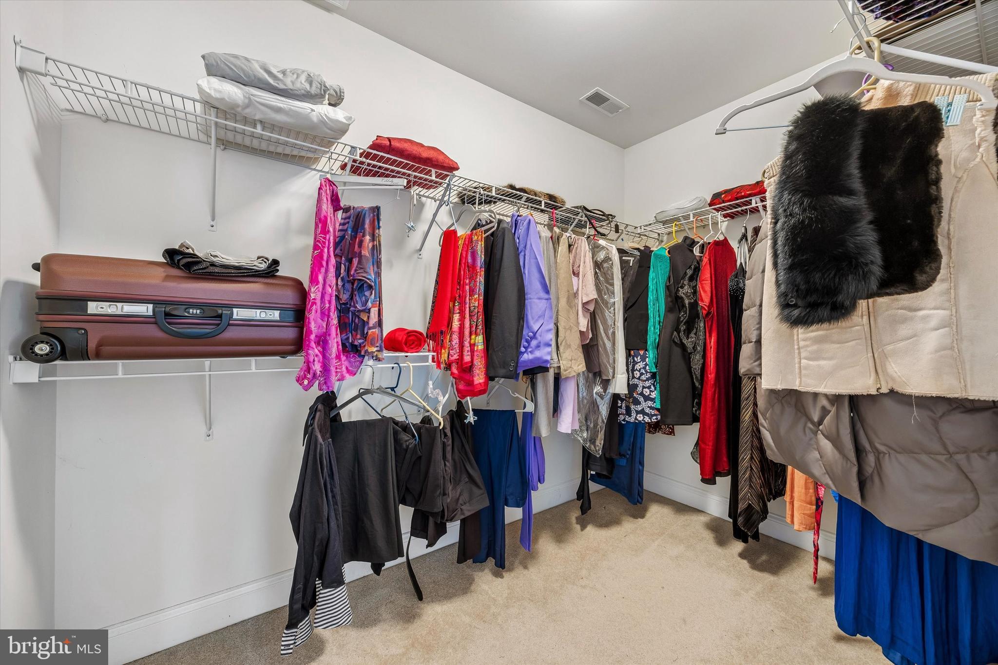 DEEPDALE - Residential