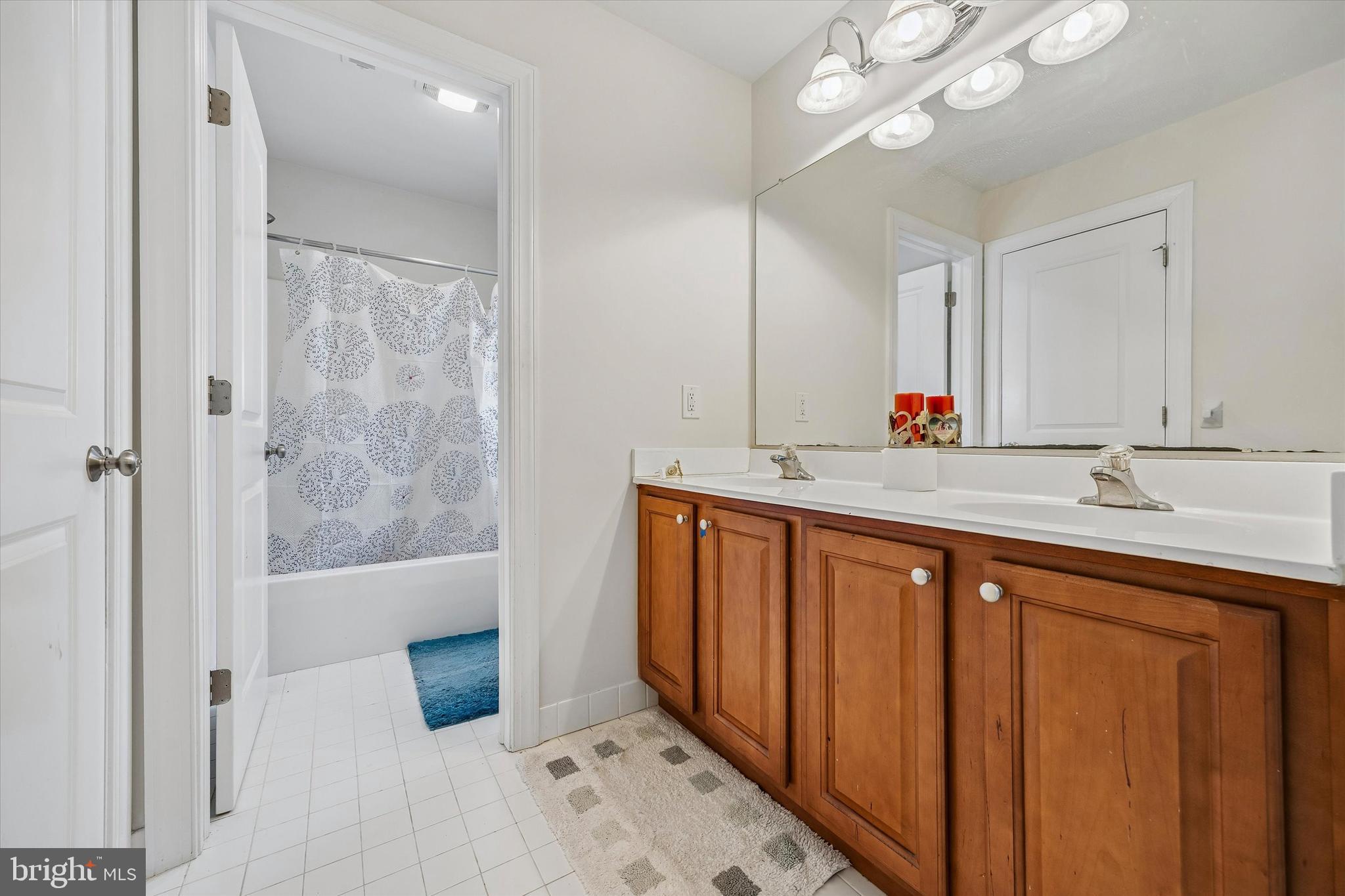 DEEPDALE - Residential