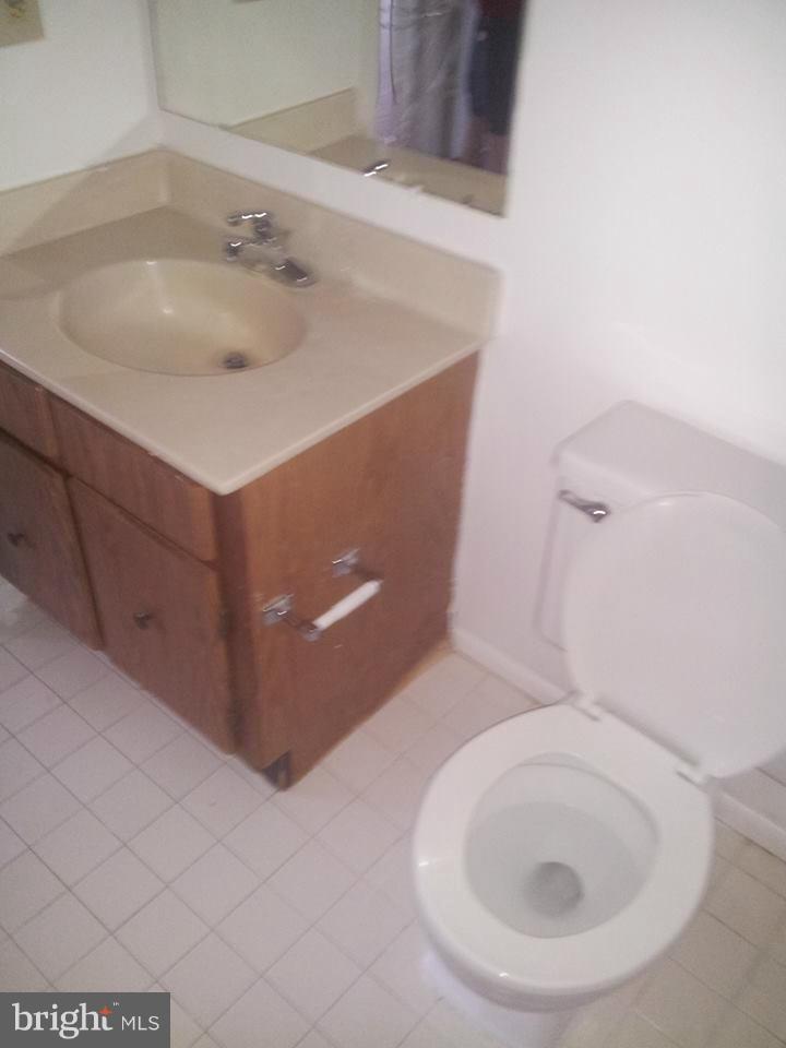 SUN VALLEY CONDOMINIUMS - Residential Lease