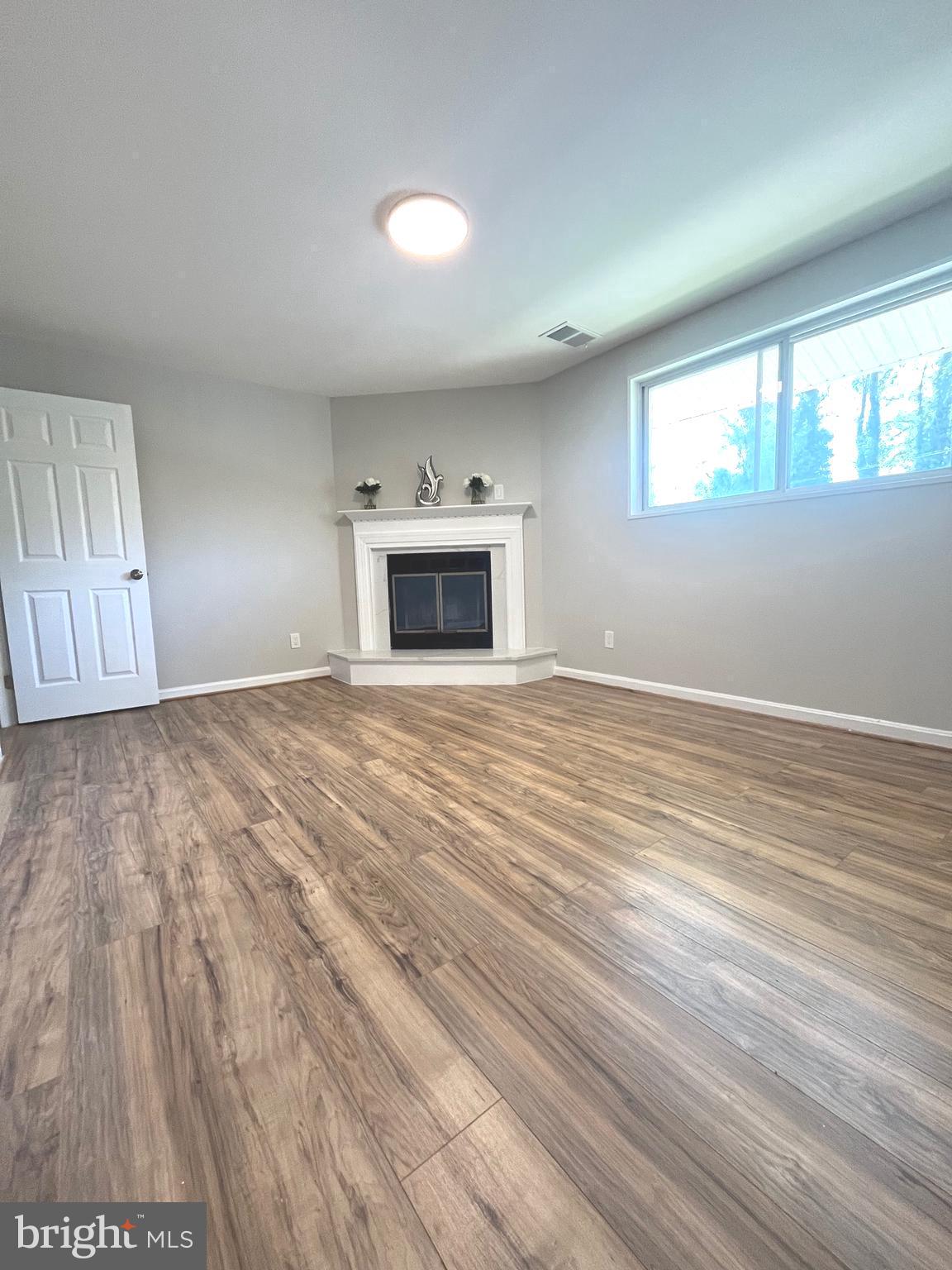 BELLSFORD LANDING - Residential