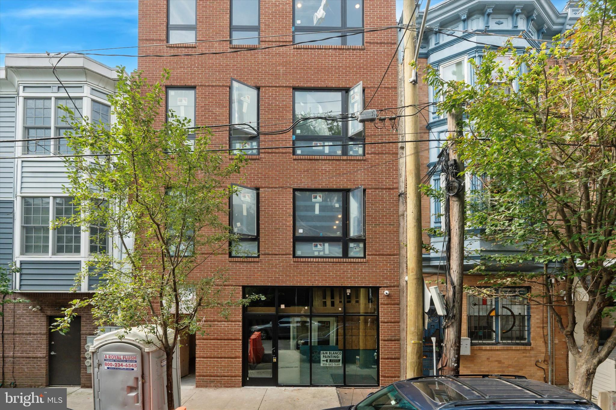 QUEEN VILLAGE - Residential Lease