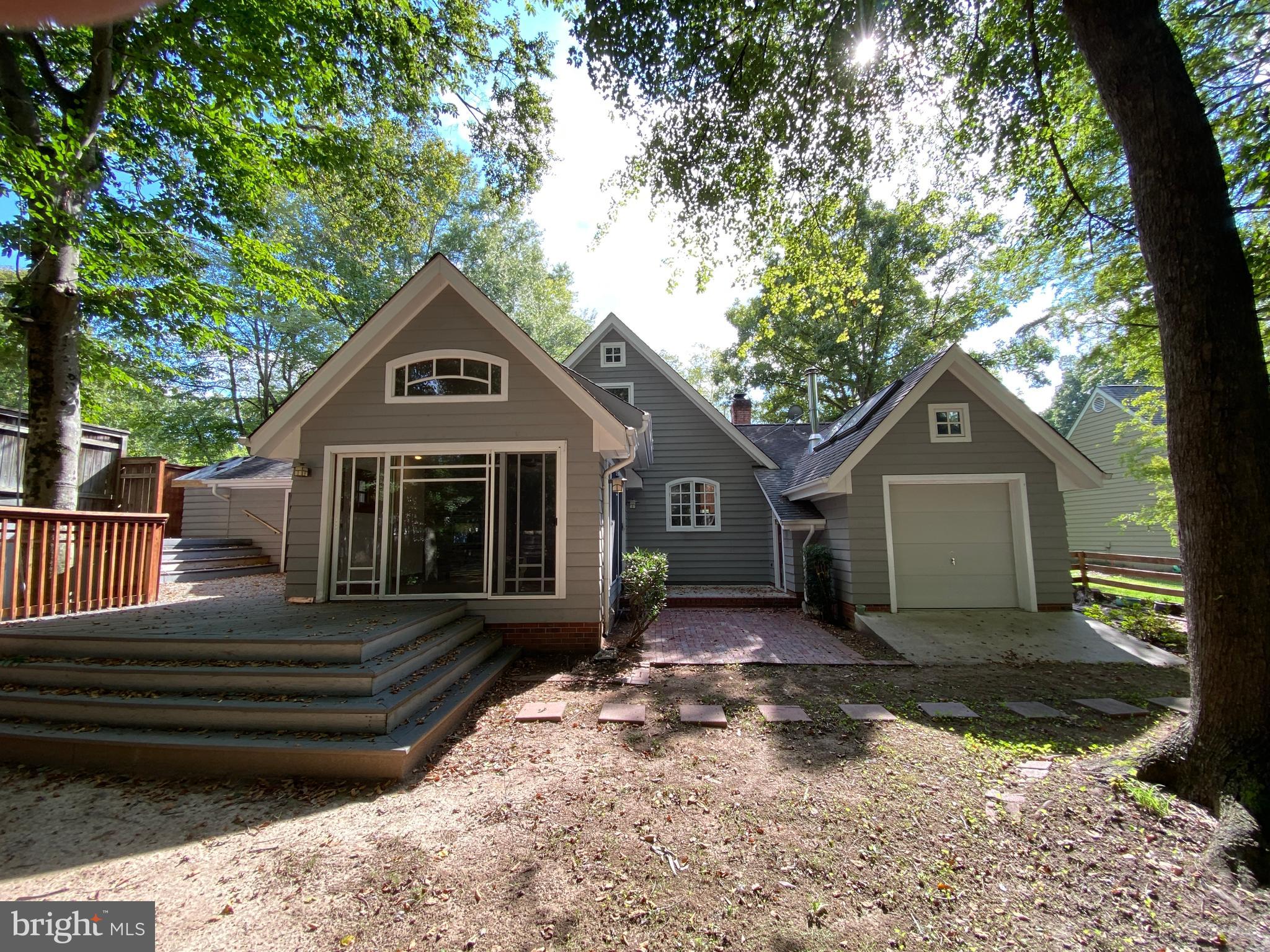 LEAVELLS CROSSING - Residential Lease