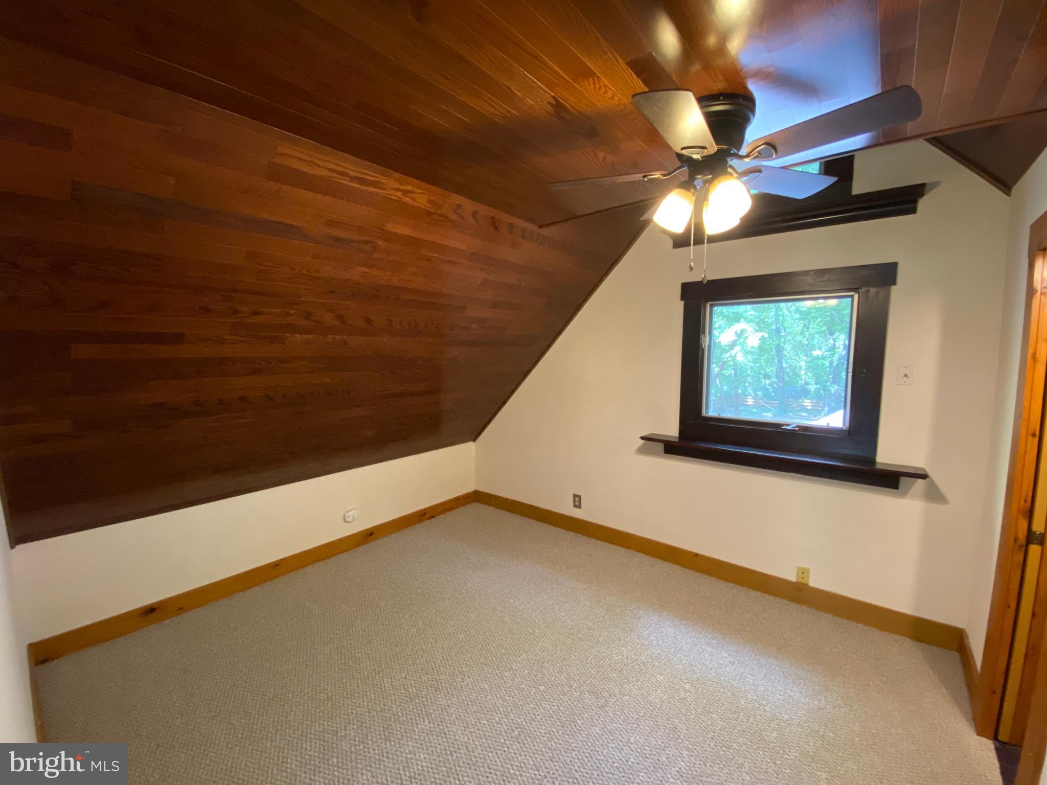 LEAVELLS CROSSING - Residential Lease