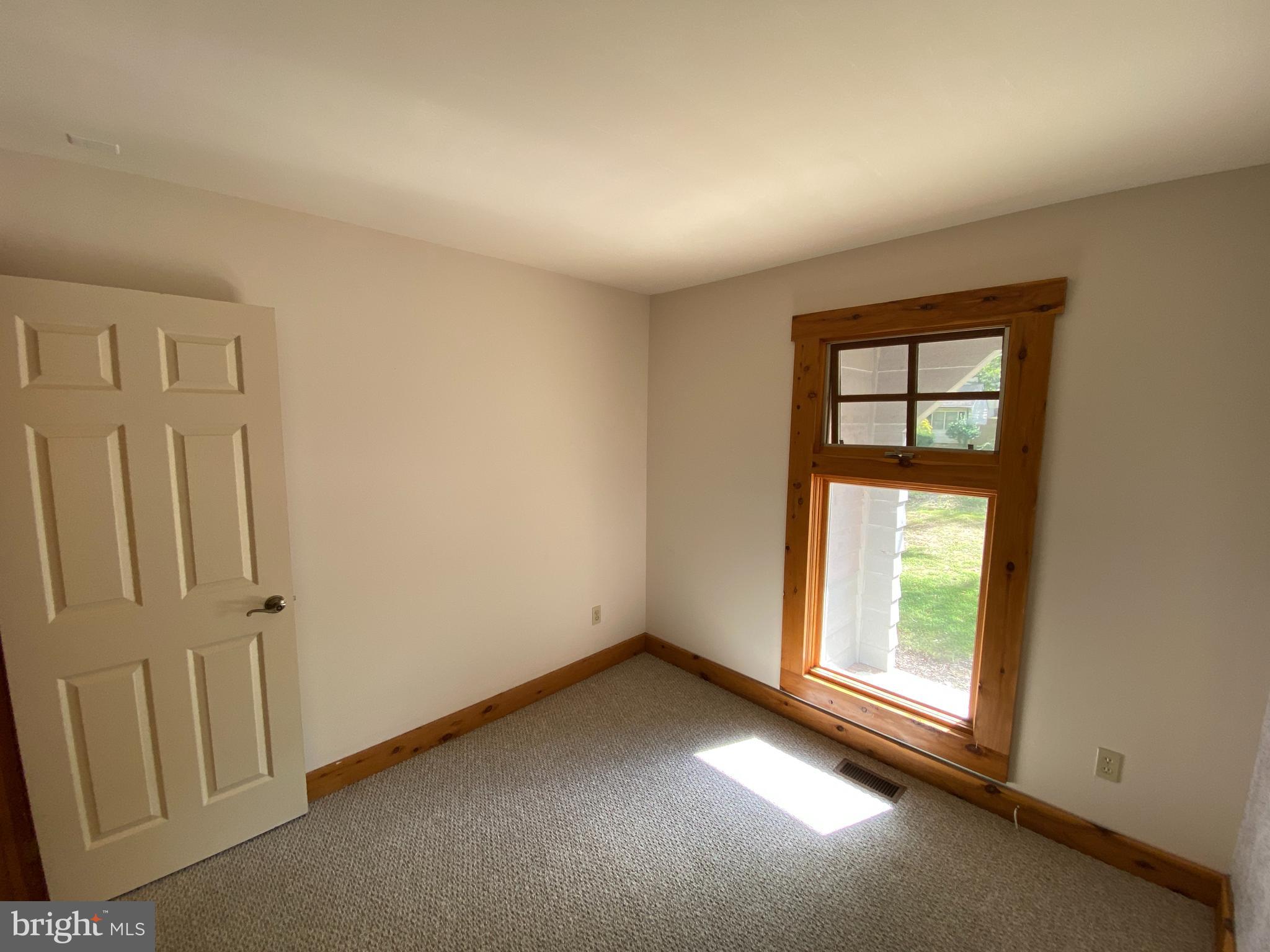 LEAVELLS CROSSING - Residential Lease