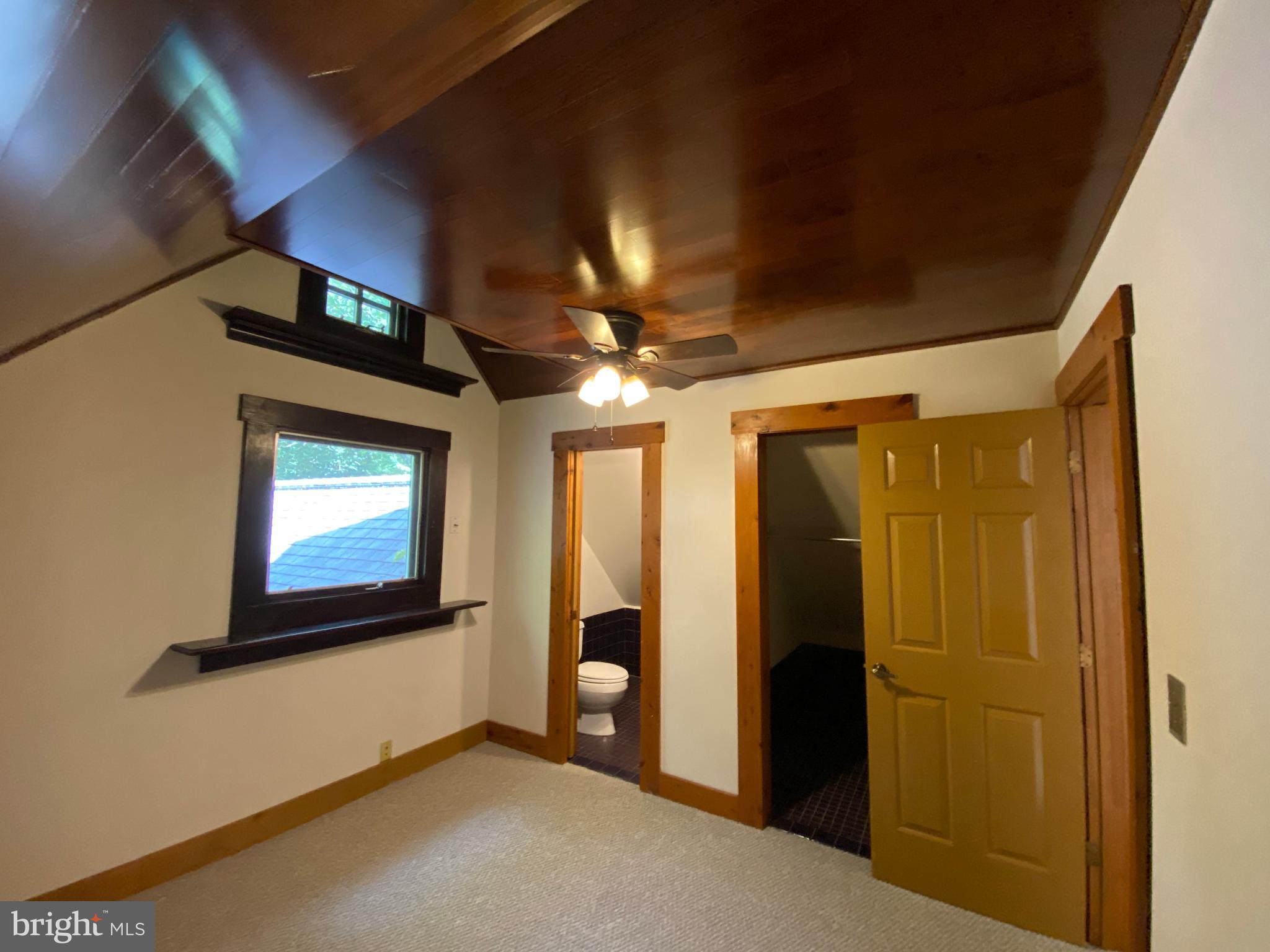 LEAVELLS CROSSING - Residential Lease