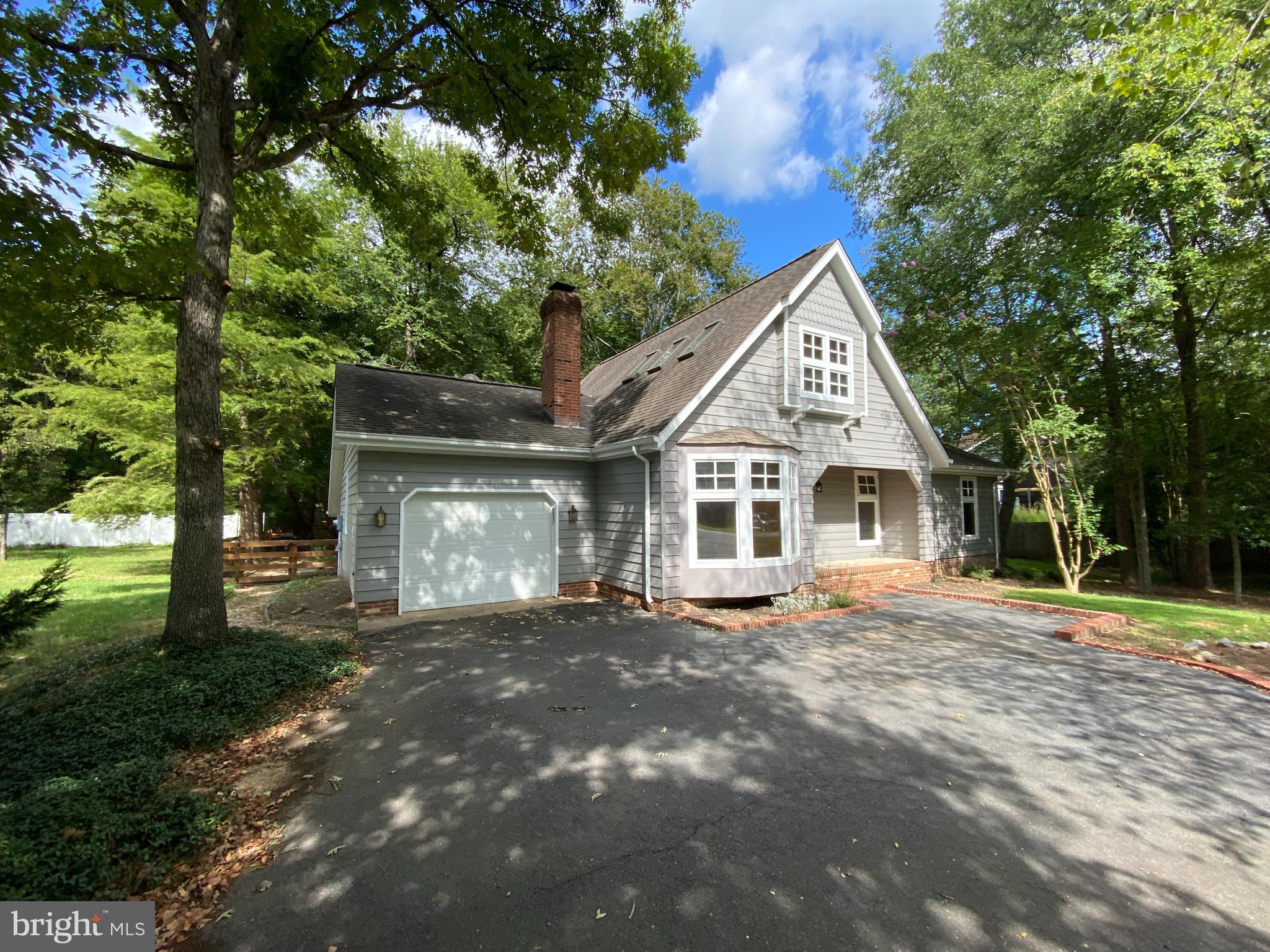 LEAVELLS CROSSING - Residential Lease