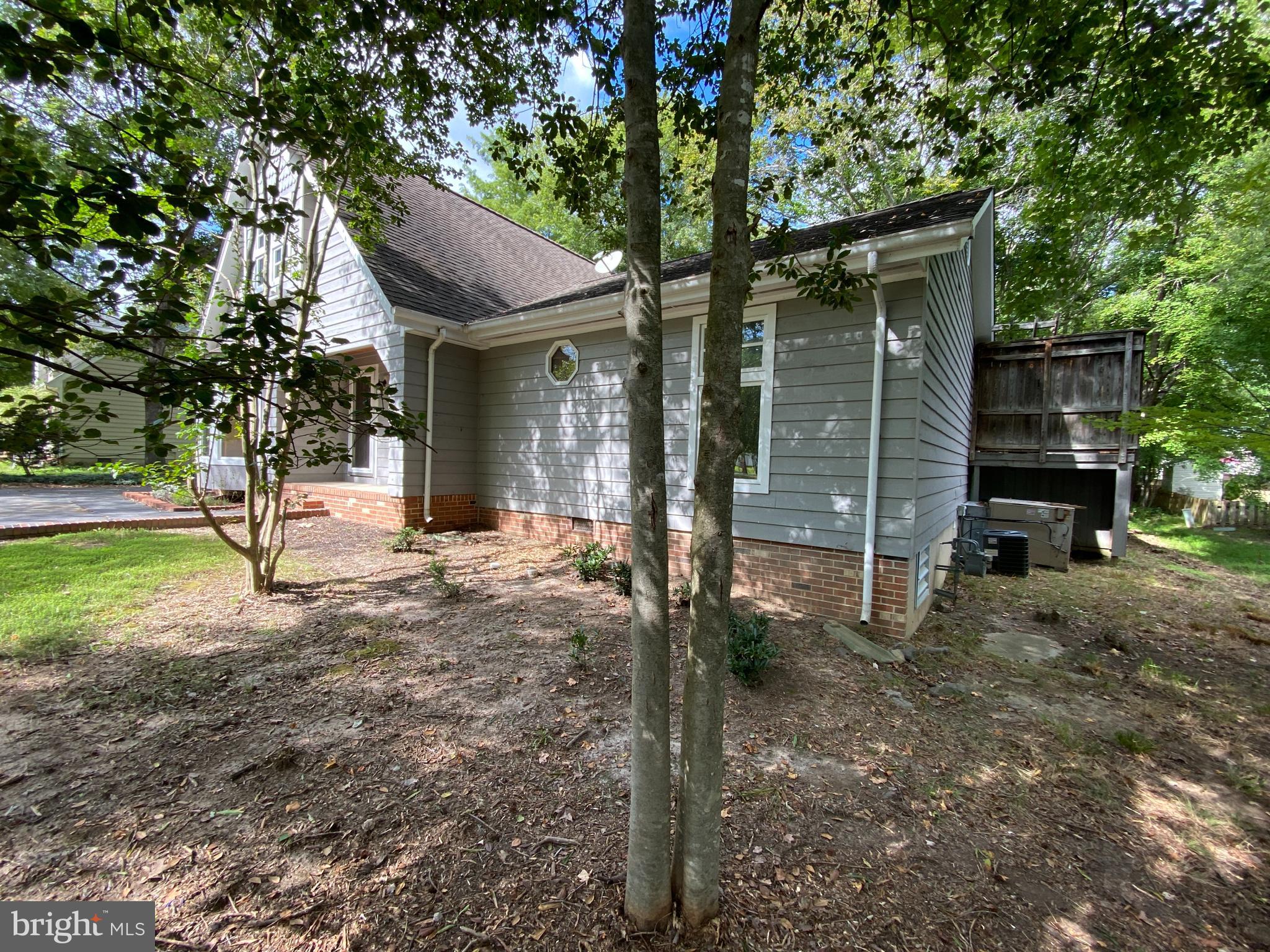 LEAVELLS CROSSING - Residential Lease