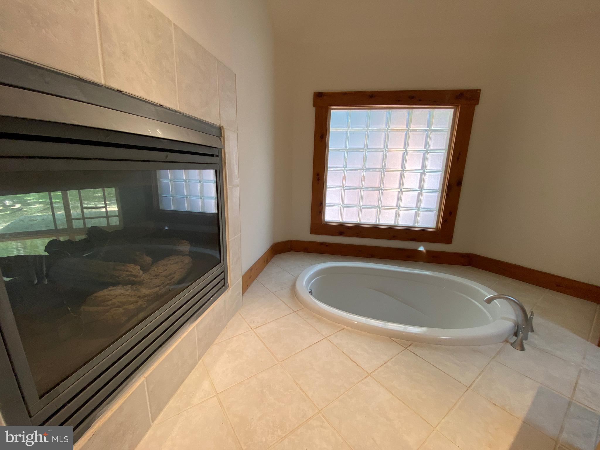 LEAVELLS CROSSING - Residential Lease